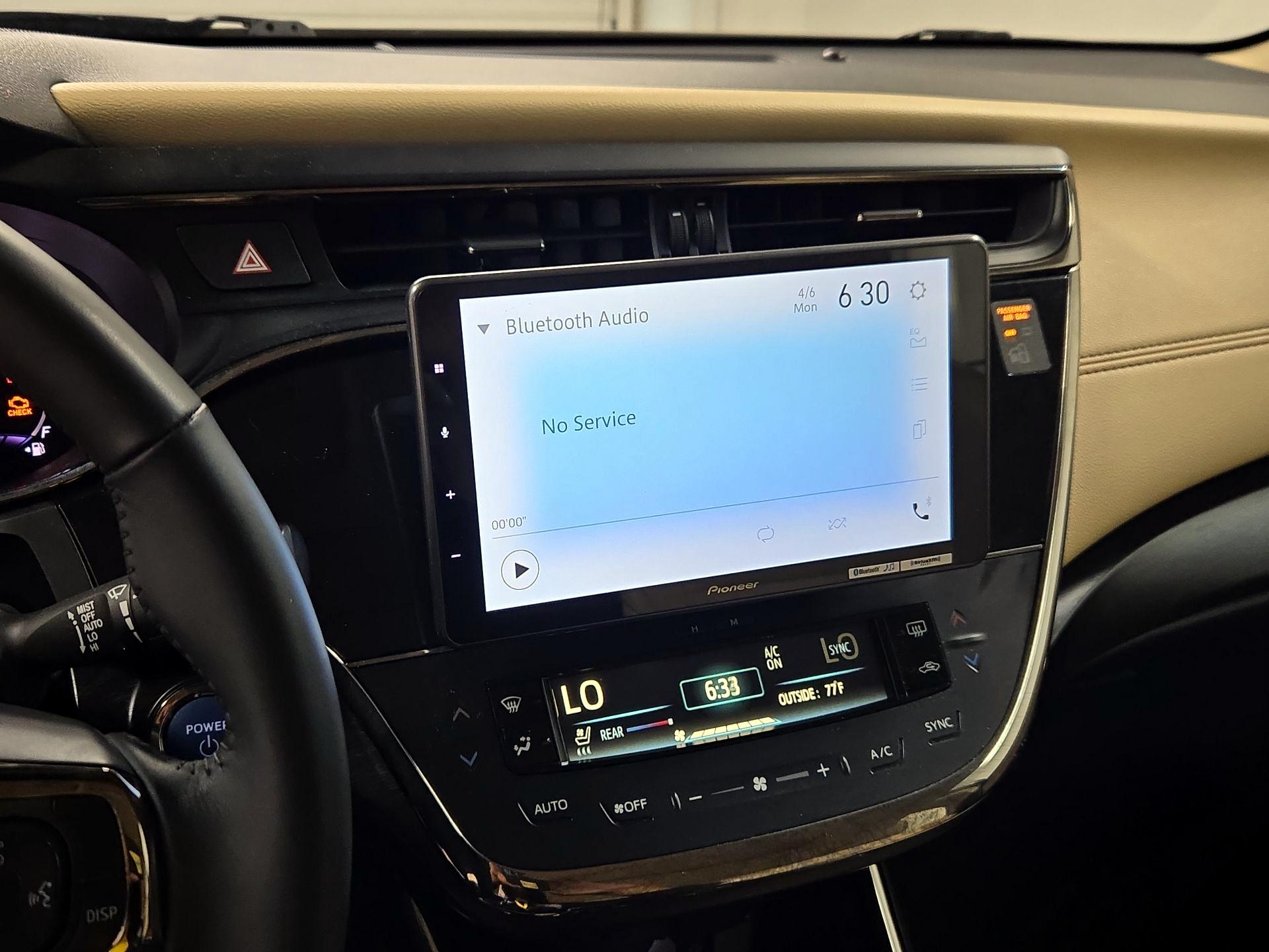 Thumbnail: 2016 Toyota Avalon - 16