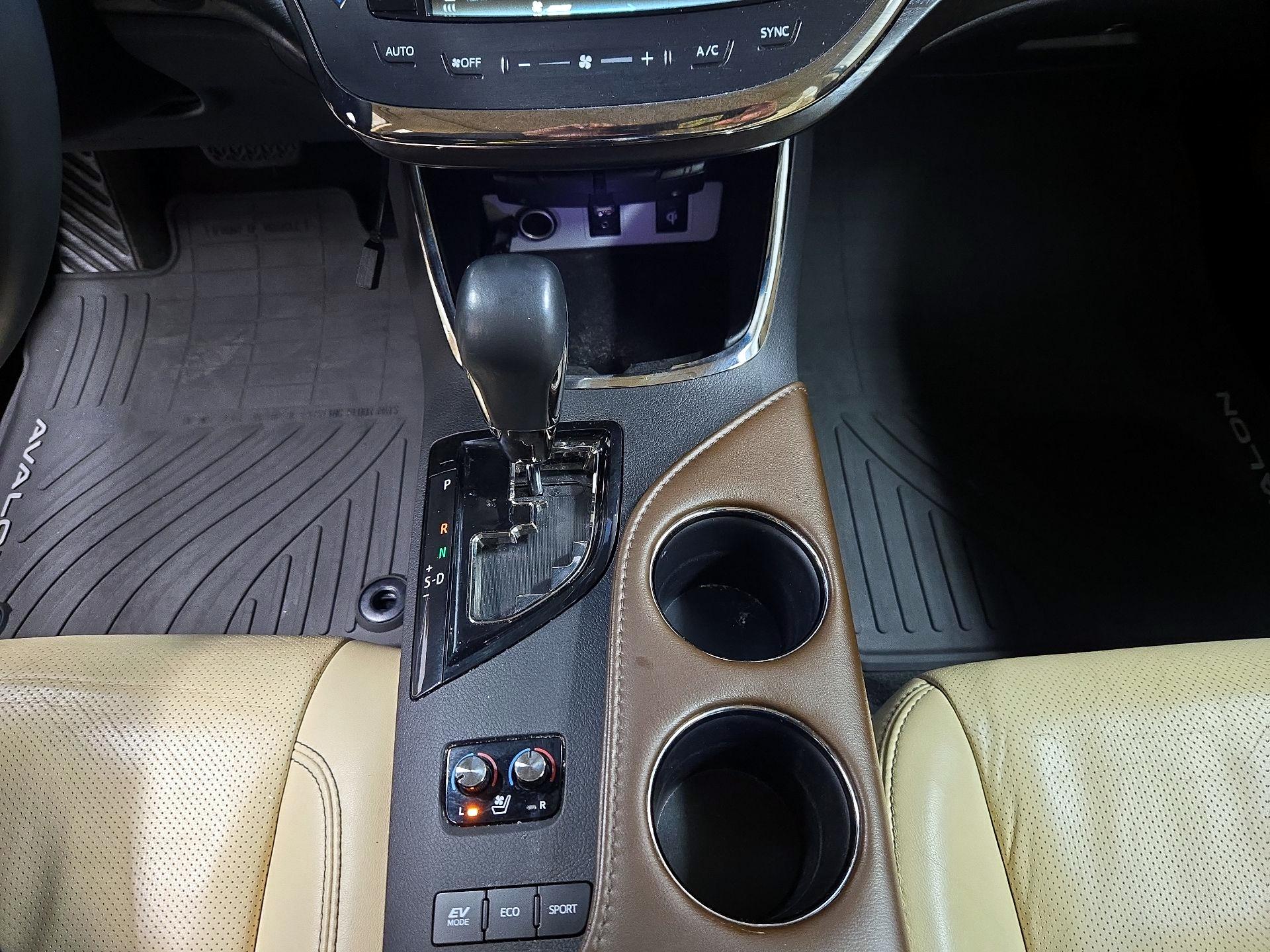 Thumbnail: 2016 Toyota Avalon - 17