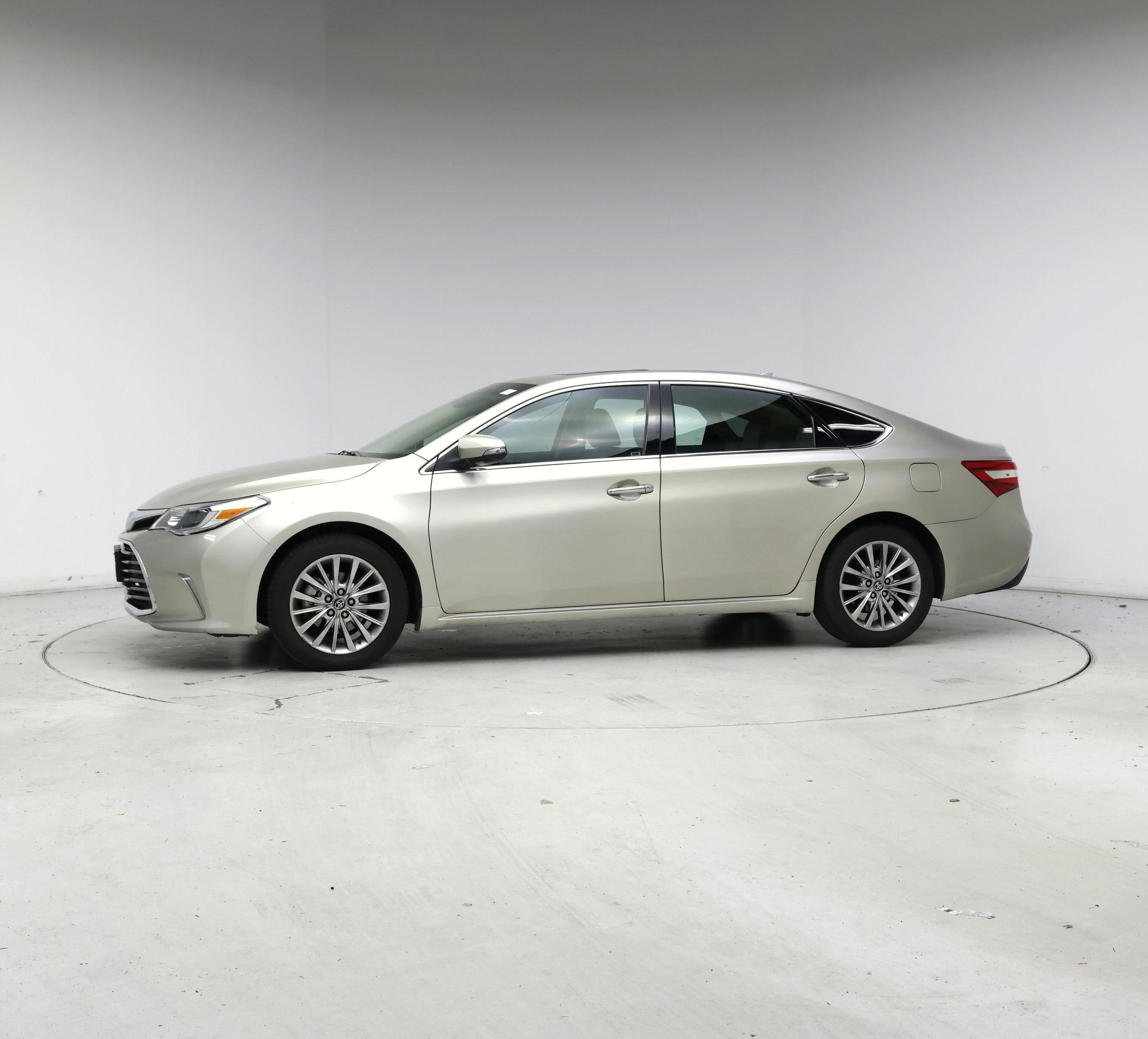 Thumbnail: 2016 Toyota Avalon - 3