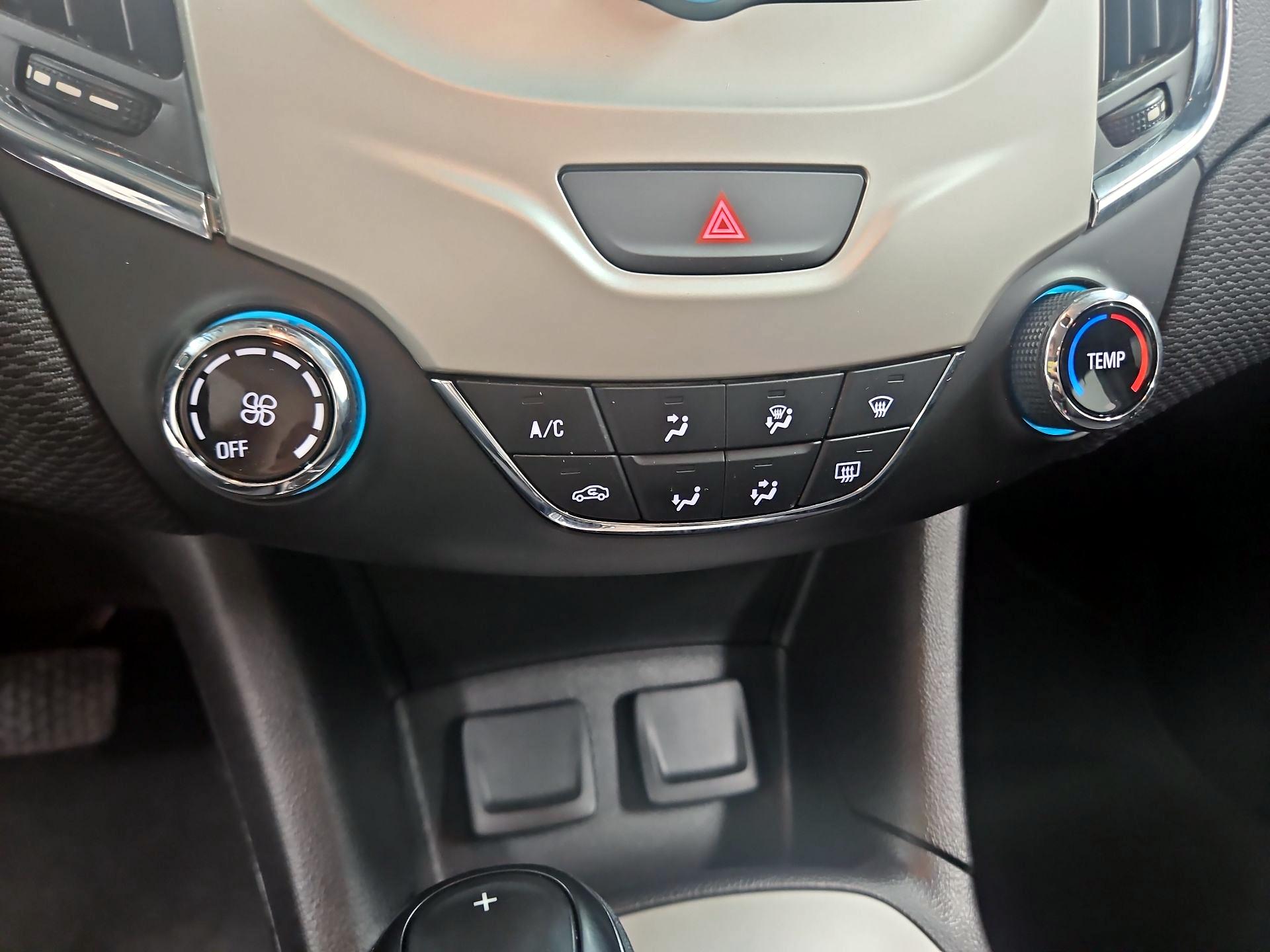 Thumbnail: 2016 Chevrolet Cruze - 16