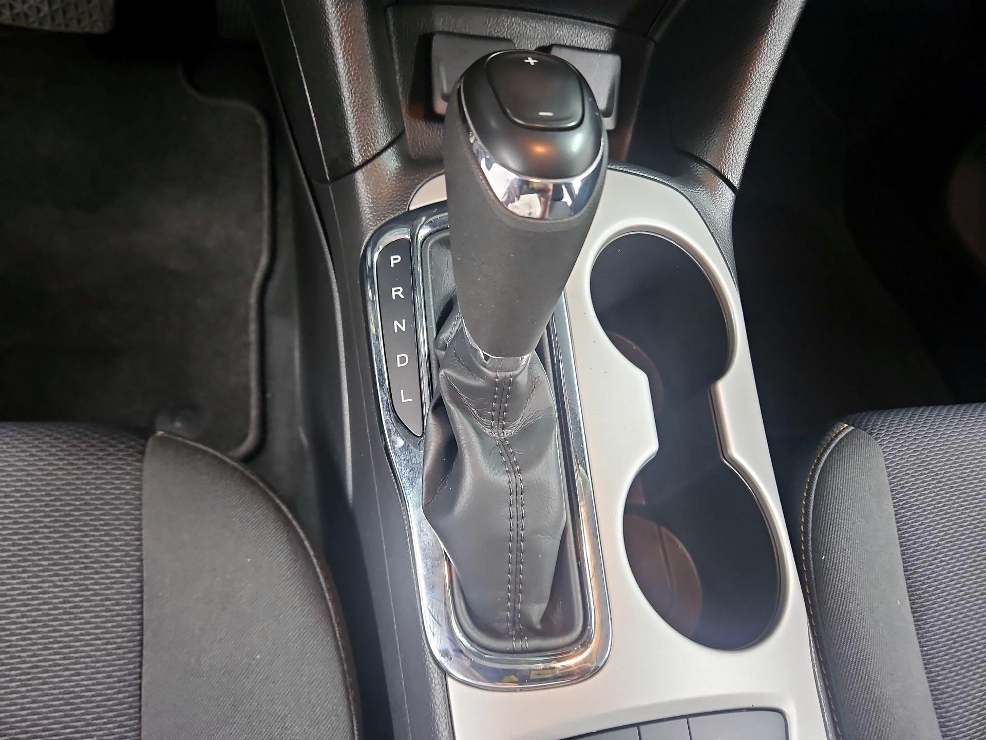 Thumbnail: 2016 Chevrolet Cruze - 17