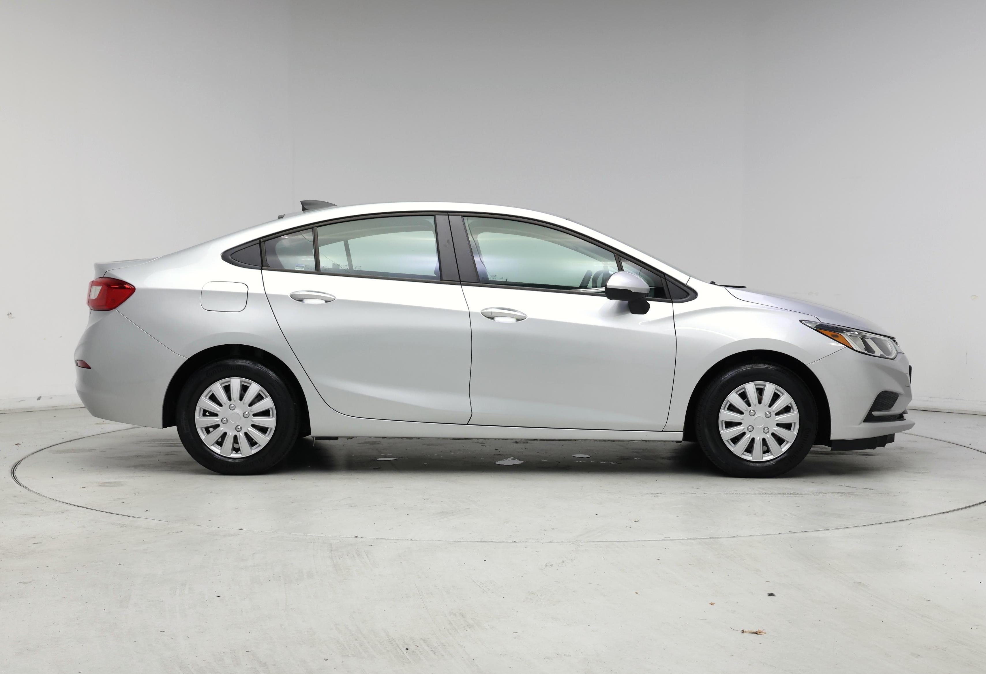 Thumbnail: 2016 Chevrolet Cruze - 7