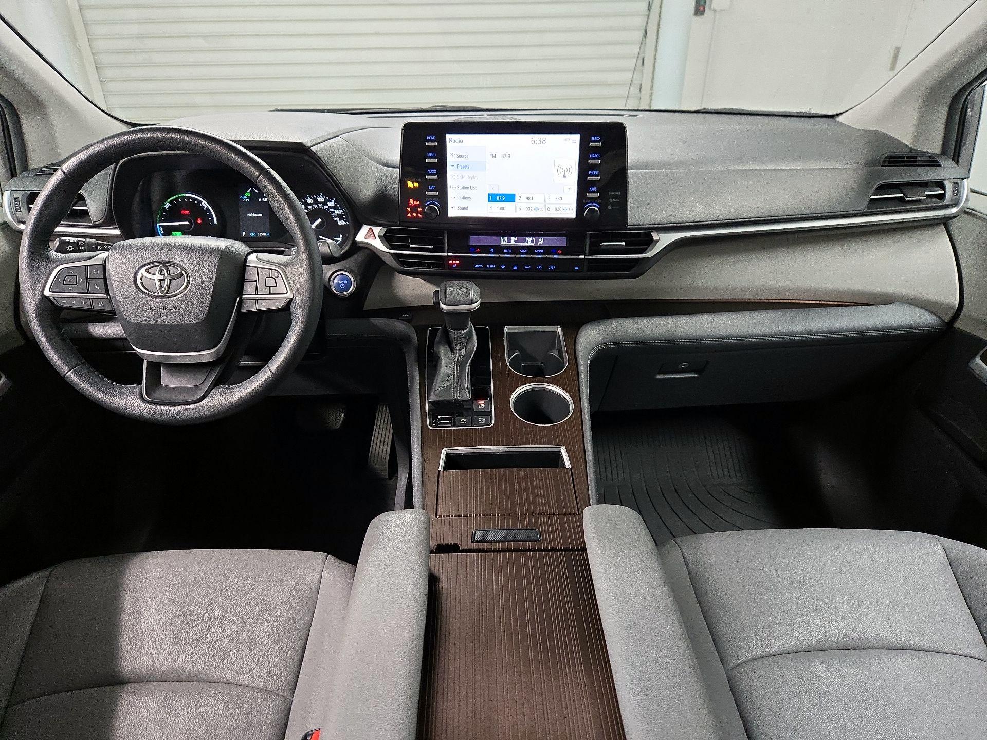 Thumbnail: 2022 Toyota Sienna - 9