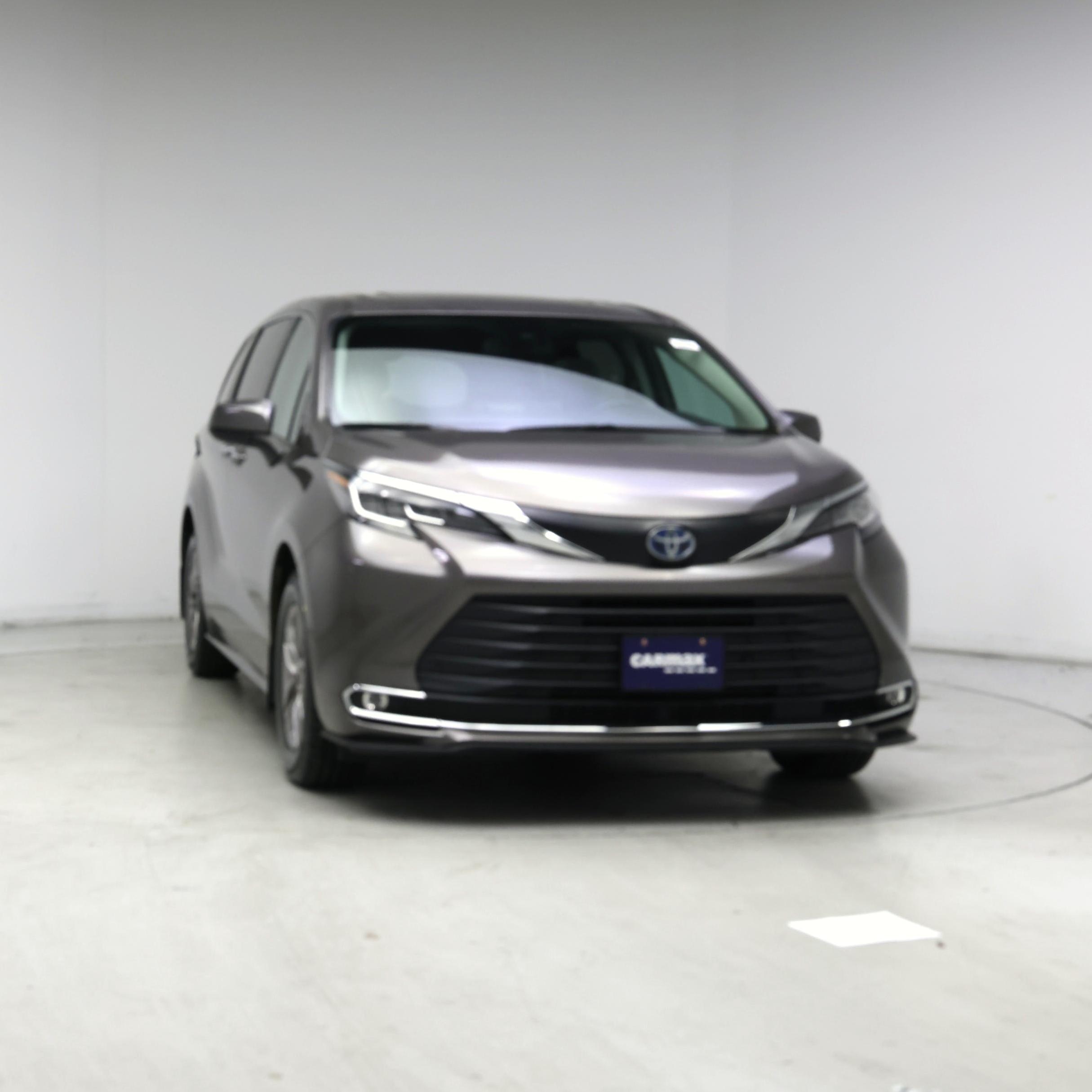 Thumbnail: 2022 Toyota Sienna - 5