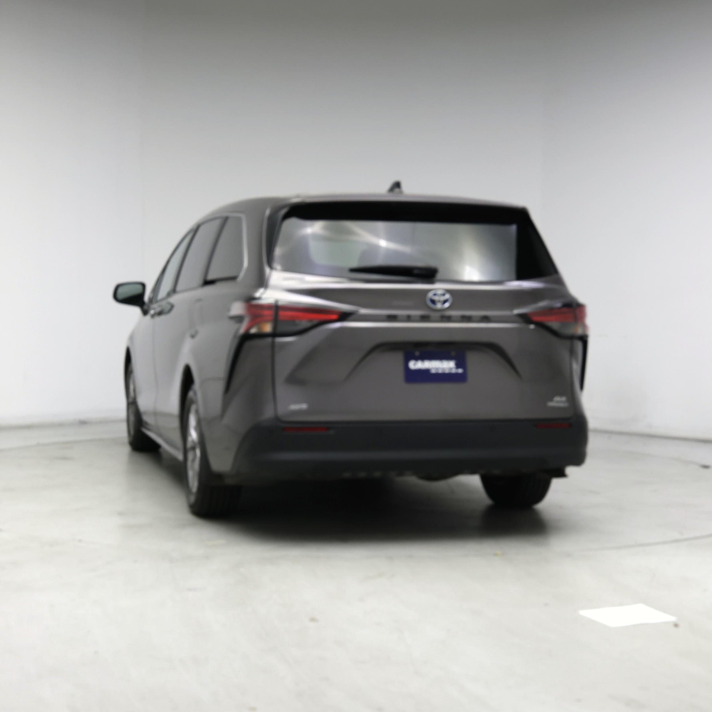 Thumbnail: 2022 Toyota Sienna - 6