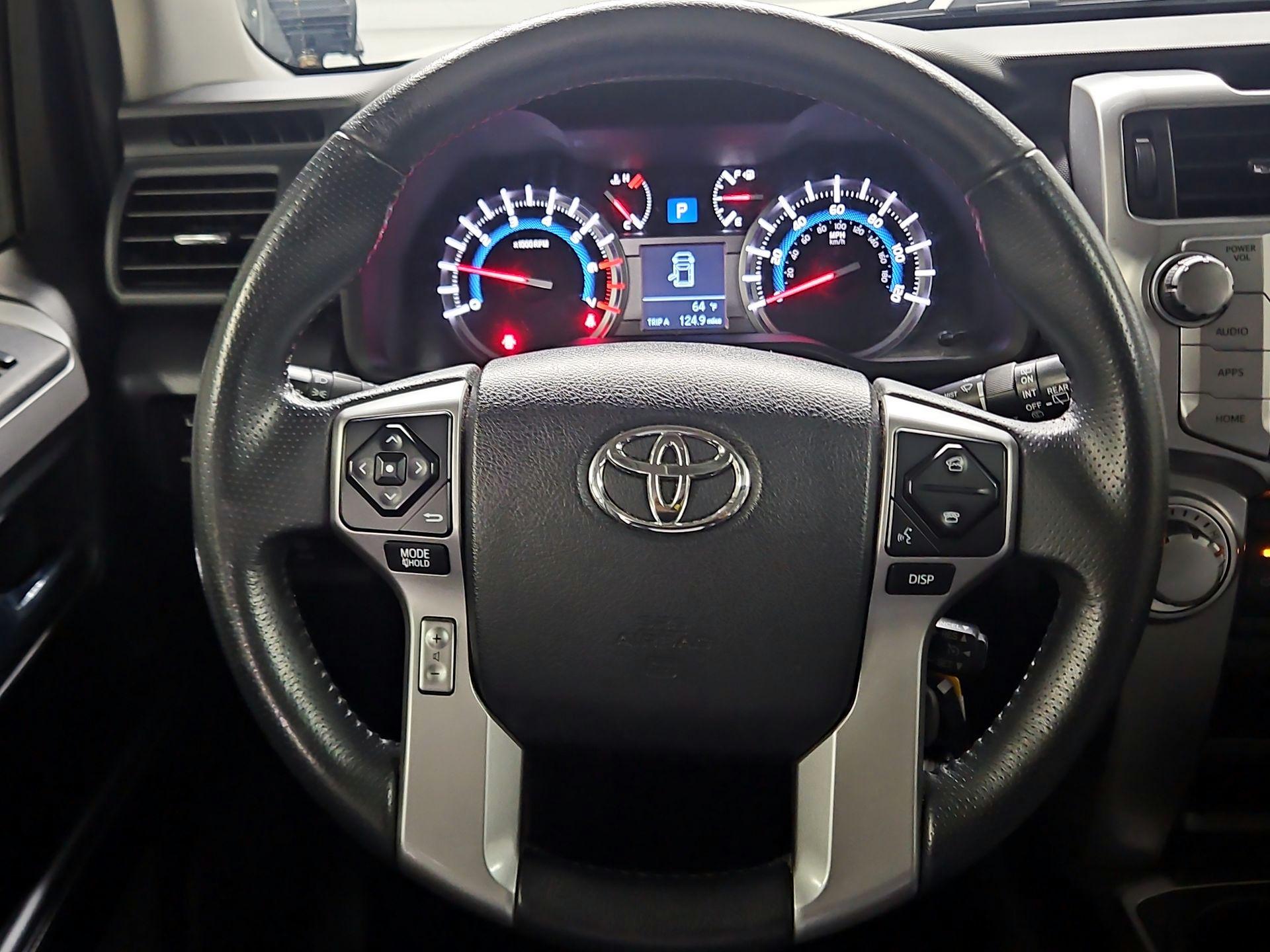 Thumbnail: 2018 Toyota 4Runner - 10