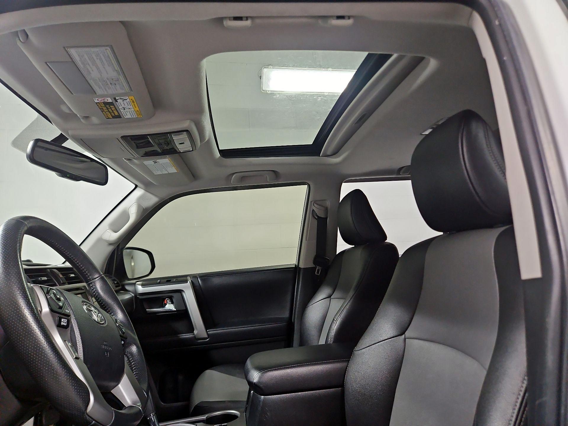 Thumbnail: 2018 Toyota 4Runner - 19