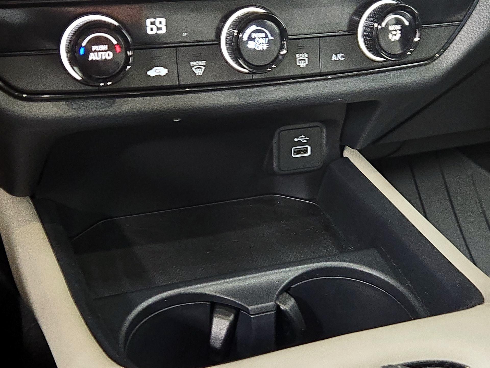 Thumbnail: 2024 Honda HR-V - 18