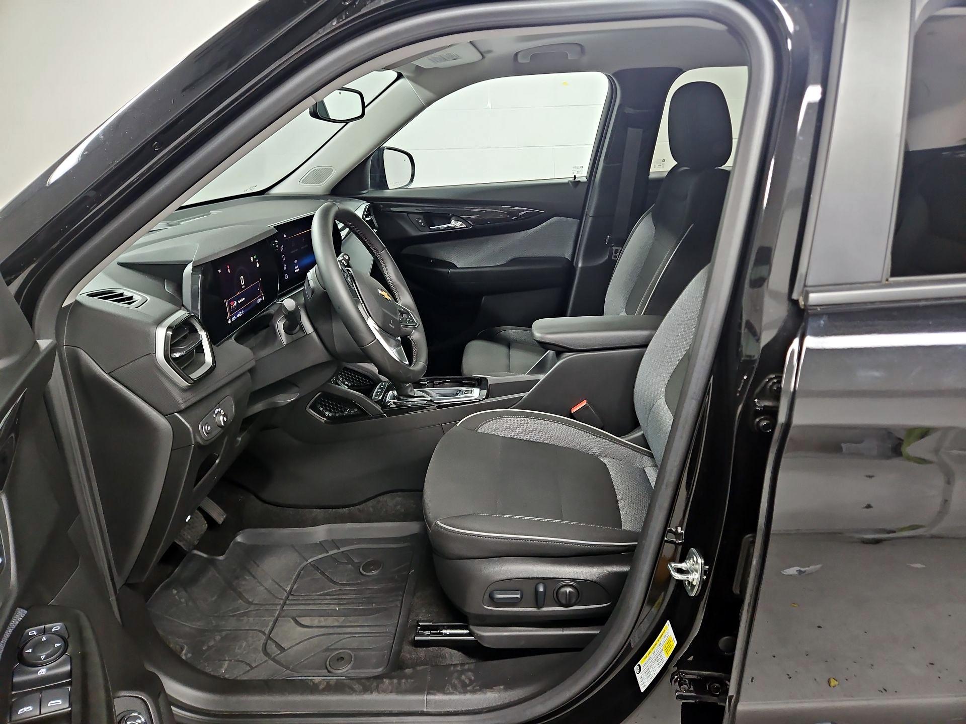Thumbnail: 2024 Chevrolet TrailBlazer - 11