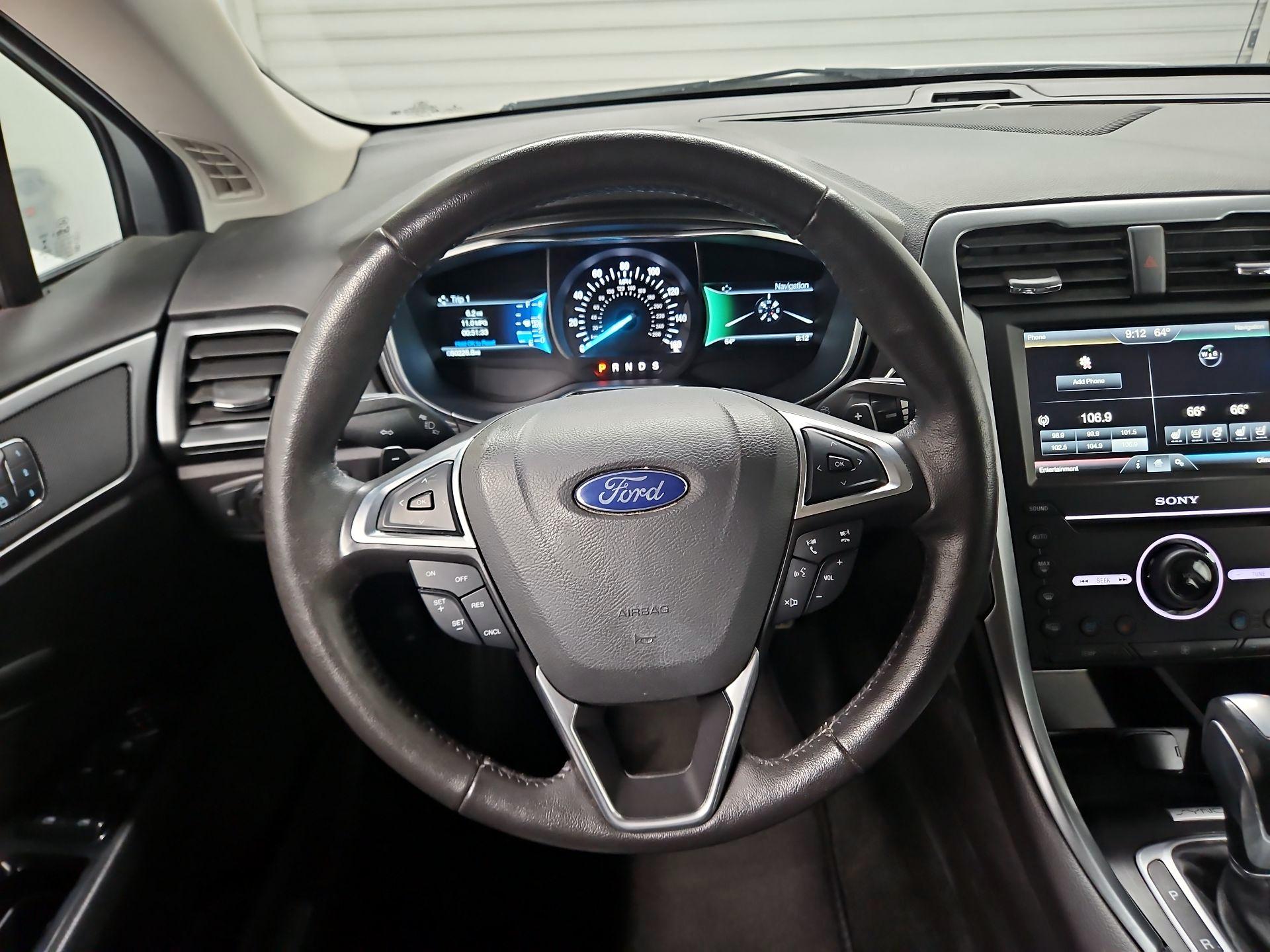 Thumbnail: 2016 Ford Fusion - 10