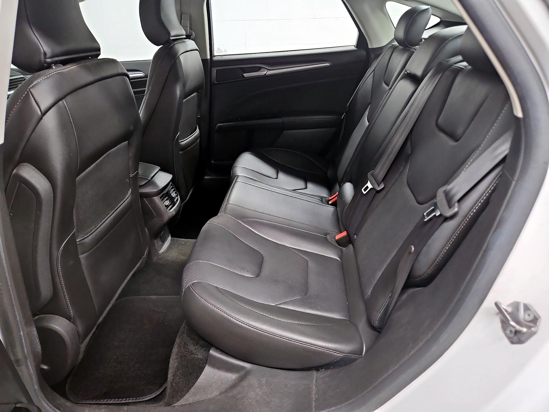 Thumbnail: 2016 Ford Fusion - 20