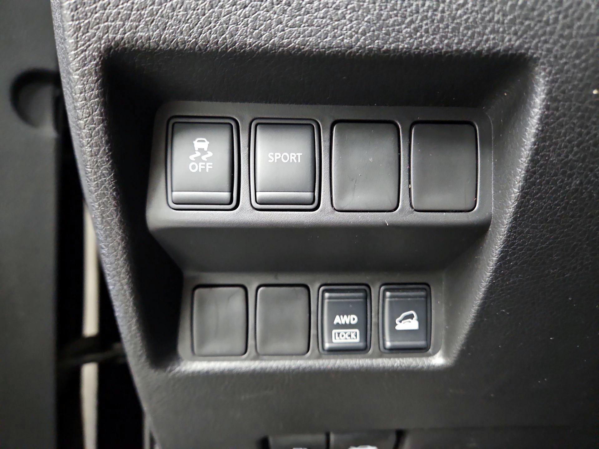 Thumbnail: 2014 Nissan Rogue - 13