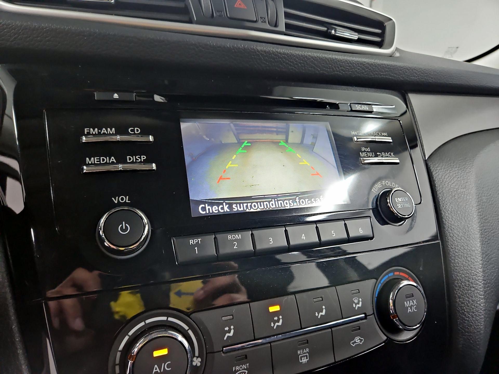 Thumbnail: 2014 Nissan Rogue - 14