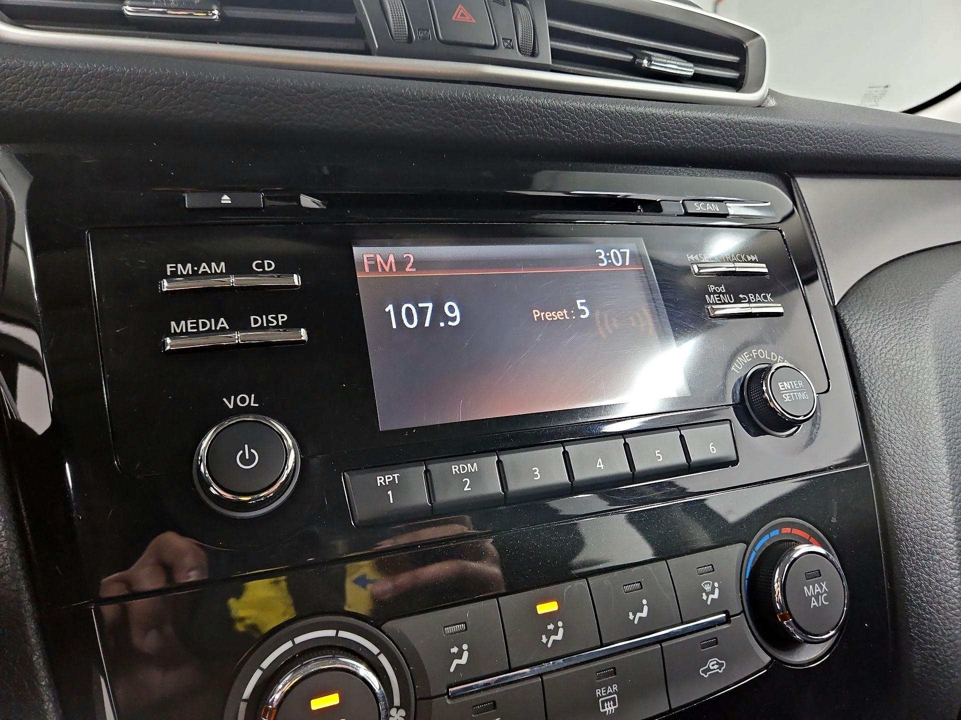 Thumbnail: 2014 Nissan Rogue - 15