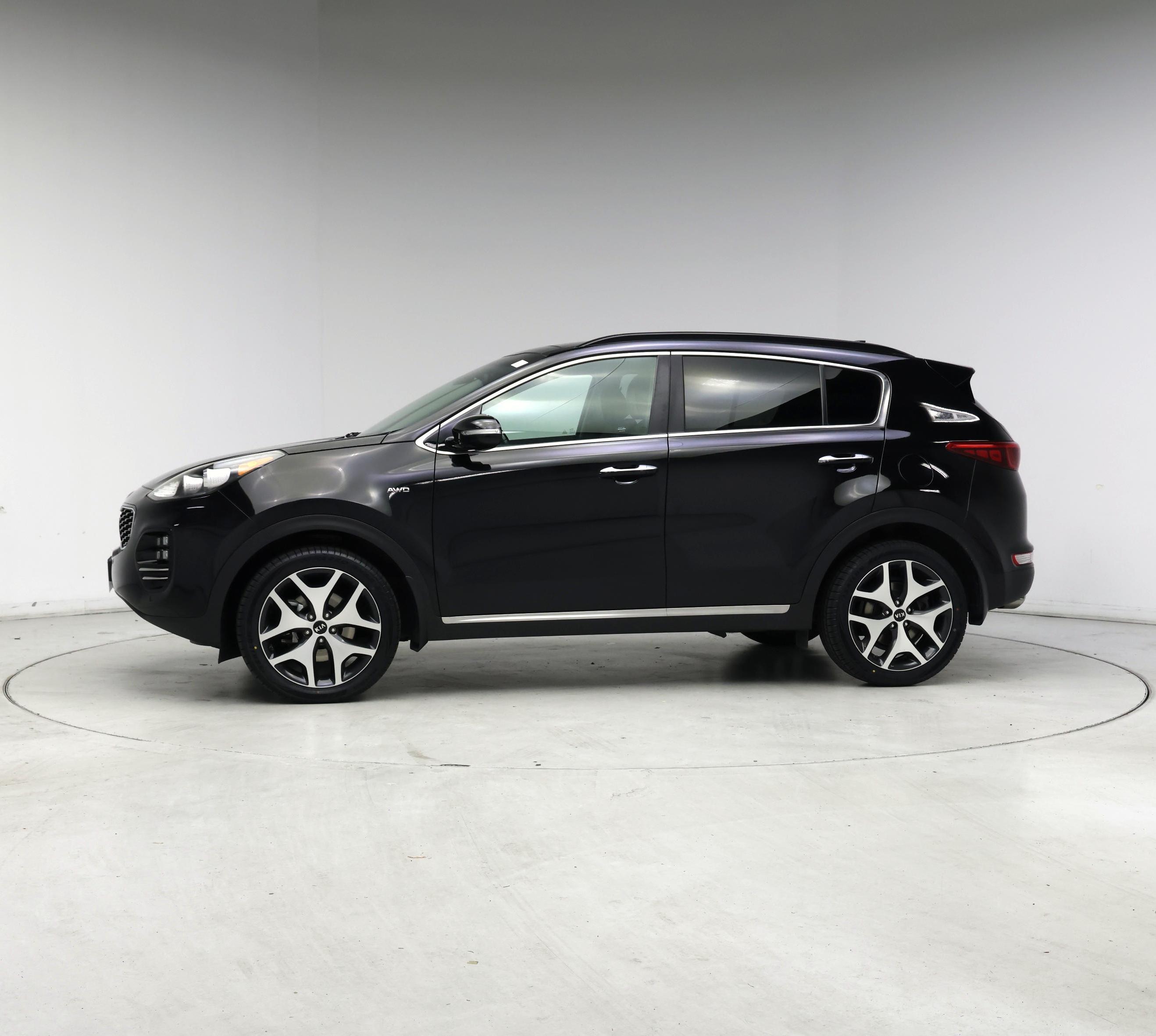 Thumbnail: 2019 Kia Sportage - 3