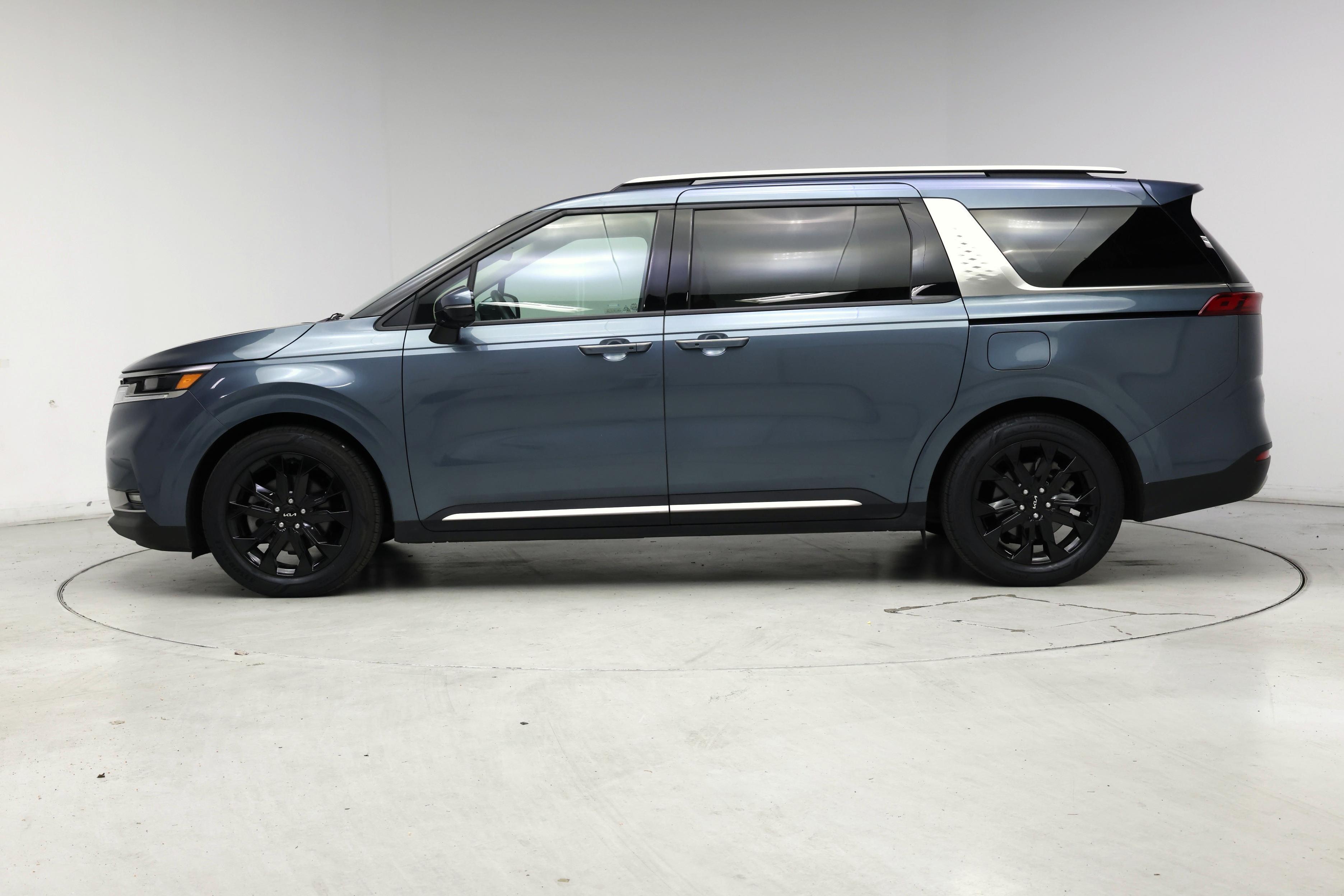Thumbnail: 2024 Kia Carnival - 3