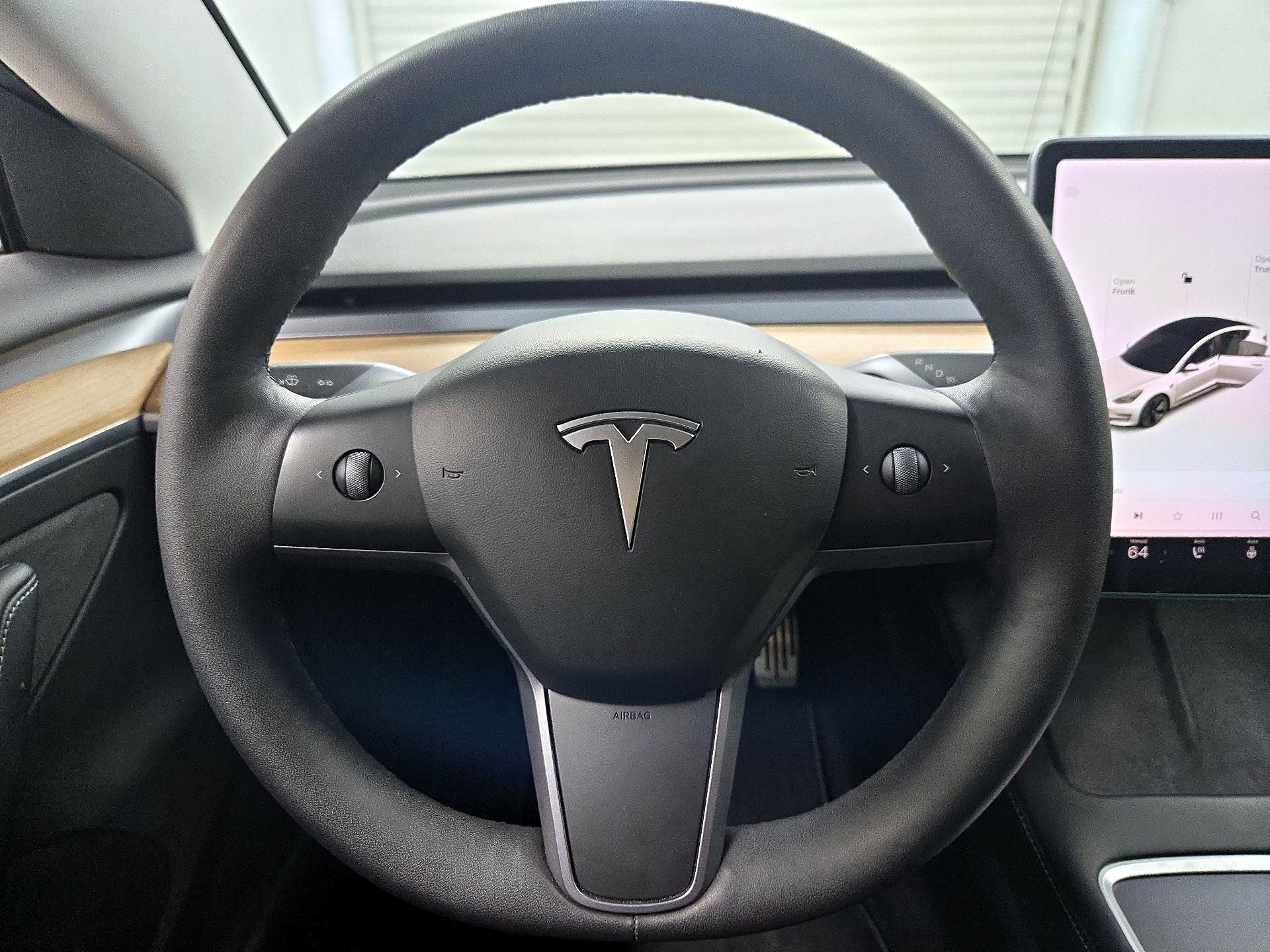 Thumbnail: 2021 Tesla Model 3 - 10