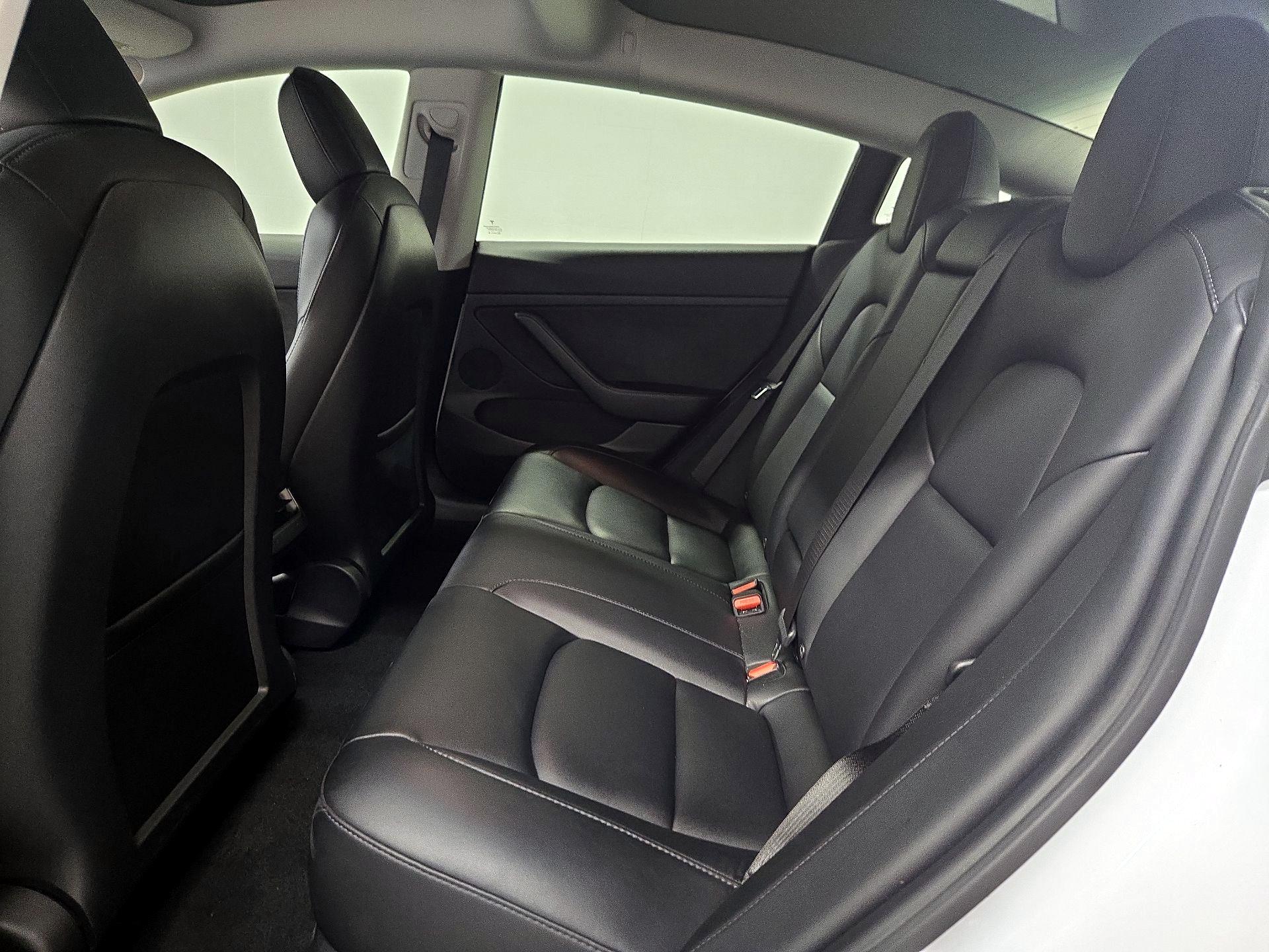 Thumbnail: 2021 Tesla Model 3 - 19