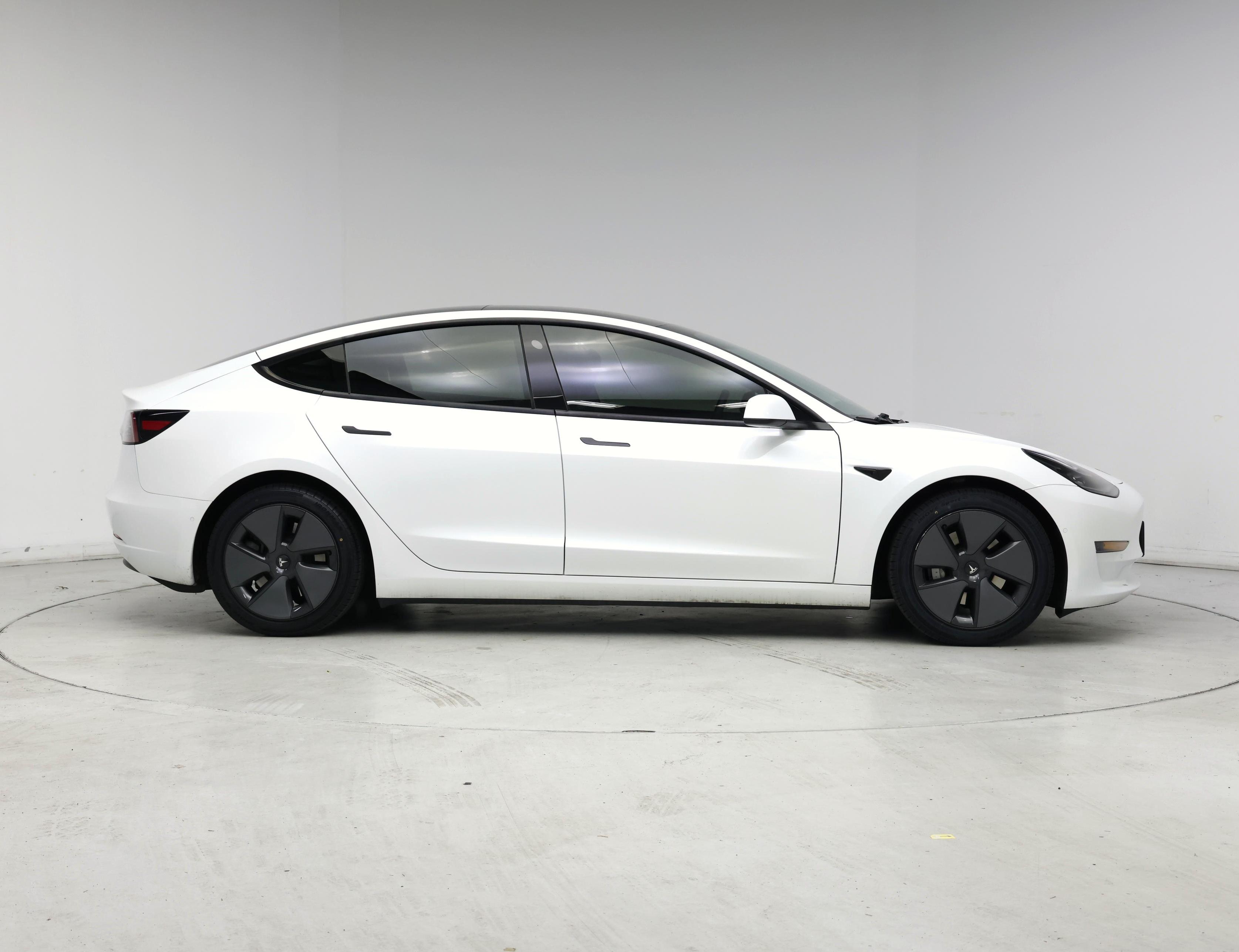 Thumbnail: 2021 Tesla Model 3 - 7