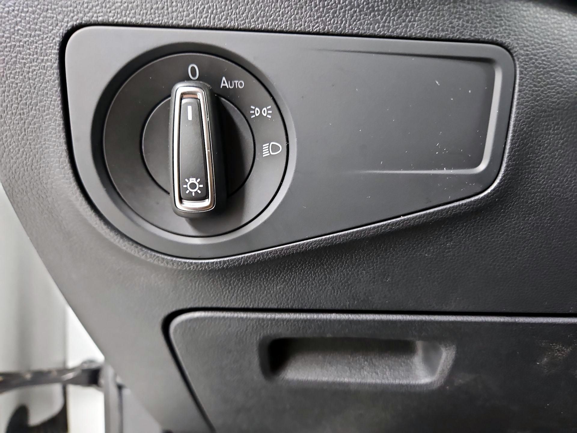 Thumbnail: 2023 Volkswagen Tiguan - 13