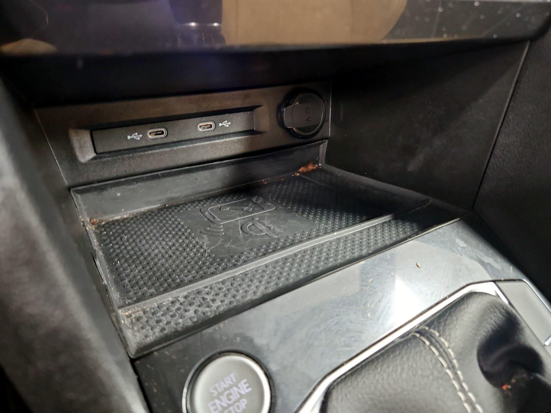 Thumbnail: 2023 Volkswagen Tiguan - 18