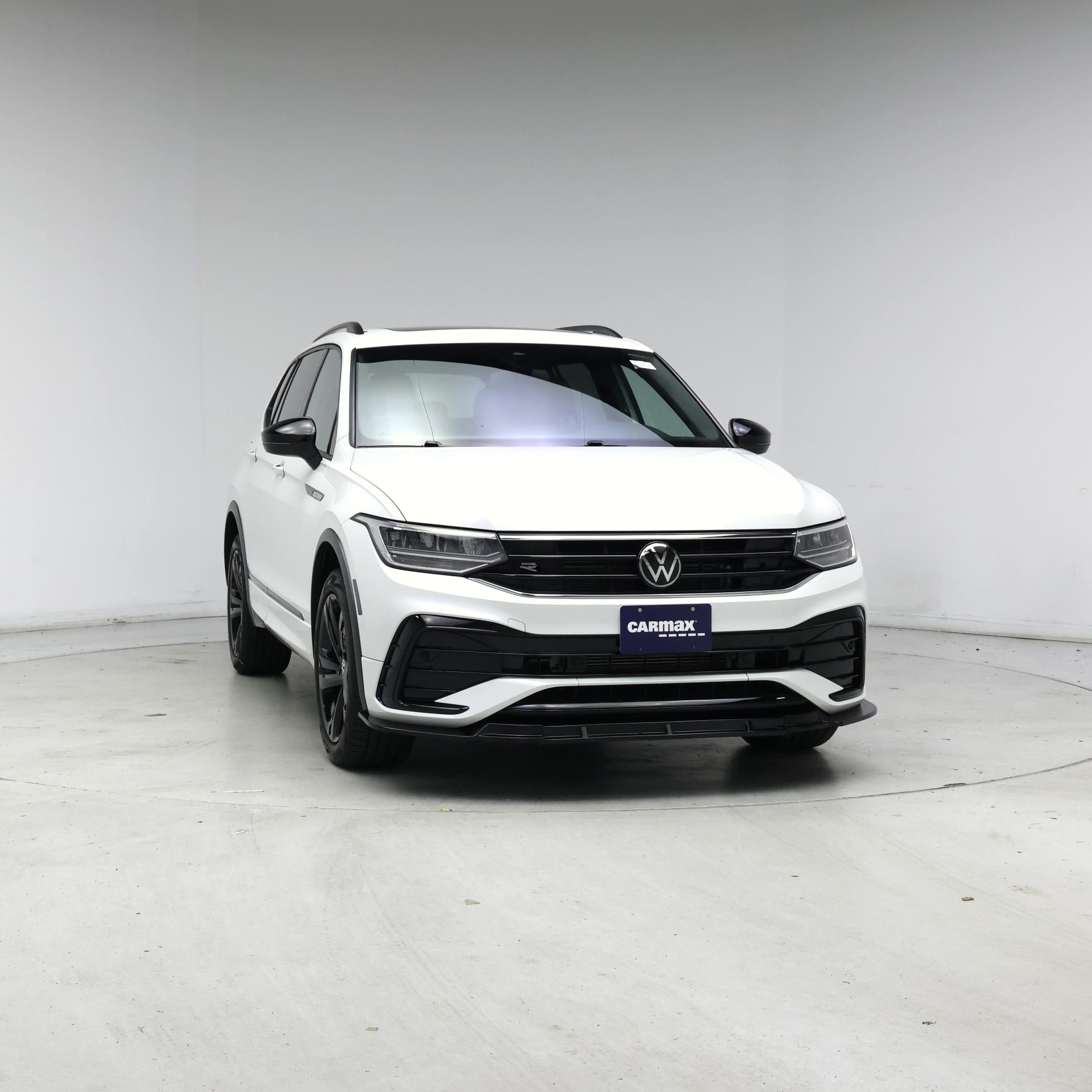 Thumbnail: 2023 Volkswagen Tiguan - 5