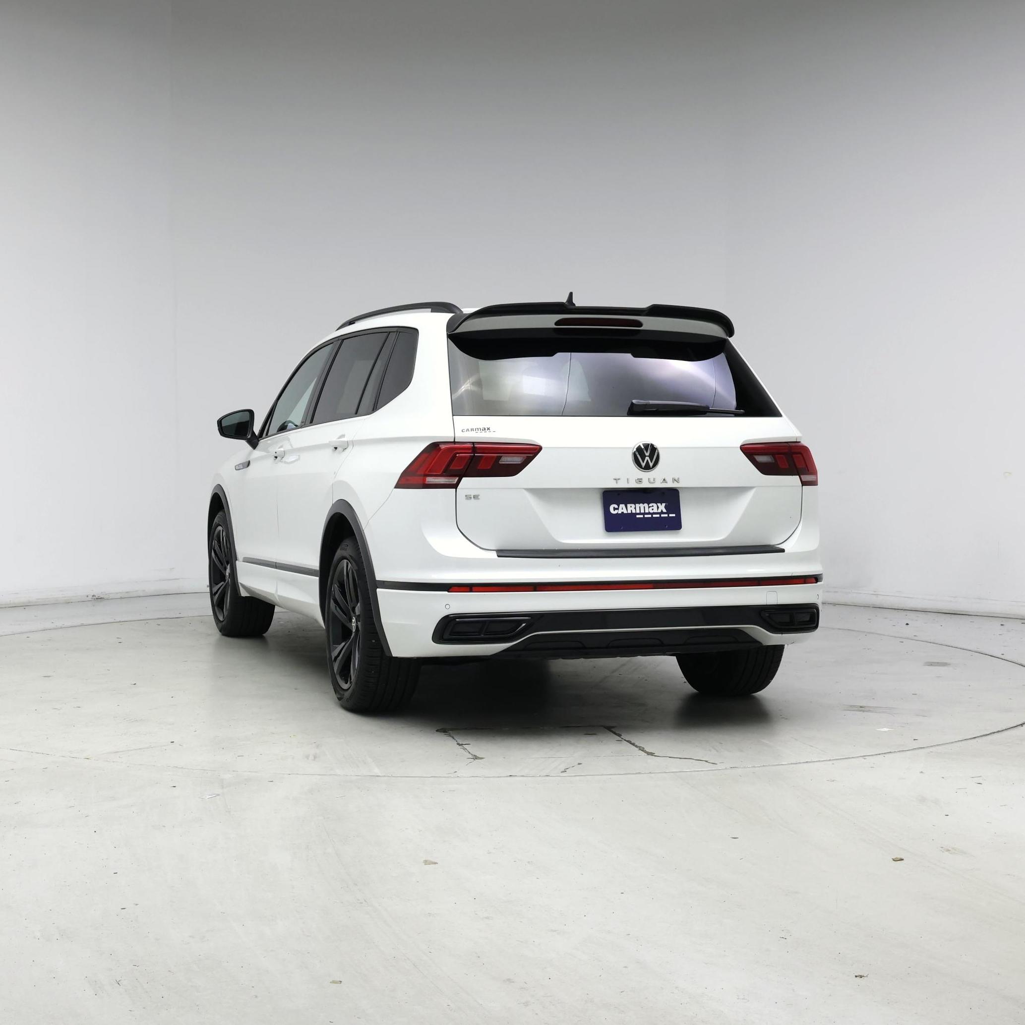 Thumbnail: 2023 Volkswagen Tiguan - 6