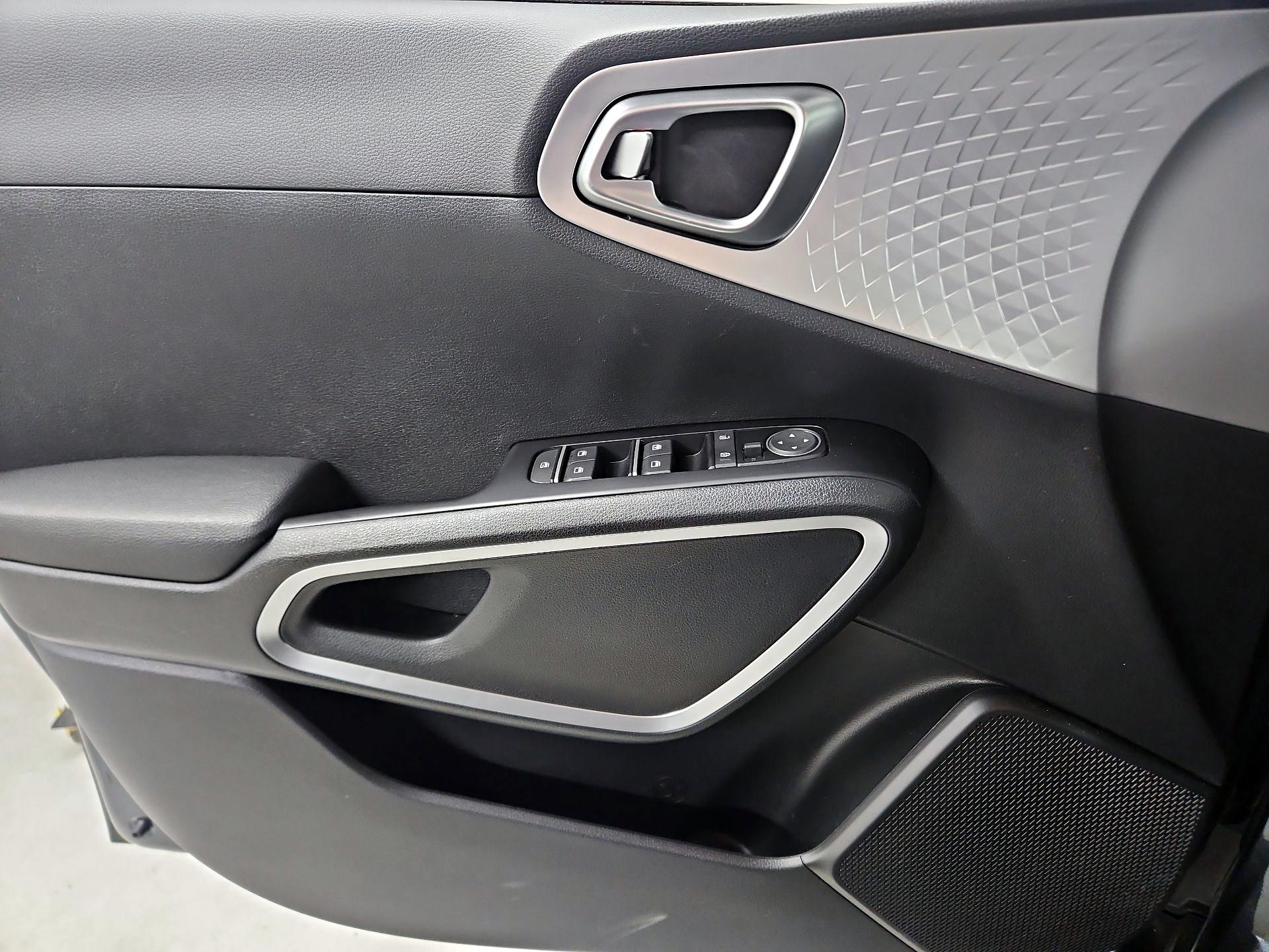 Thumbnail: 2023 Kia Soul - 12
