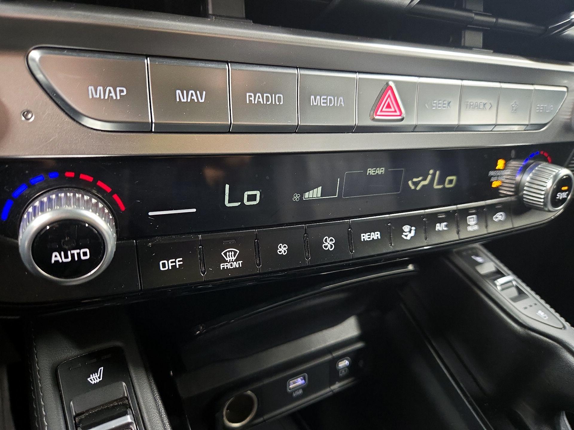 Thumbnail: 2024 Kia Telluride - 17
