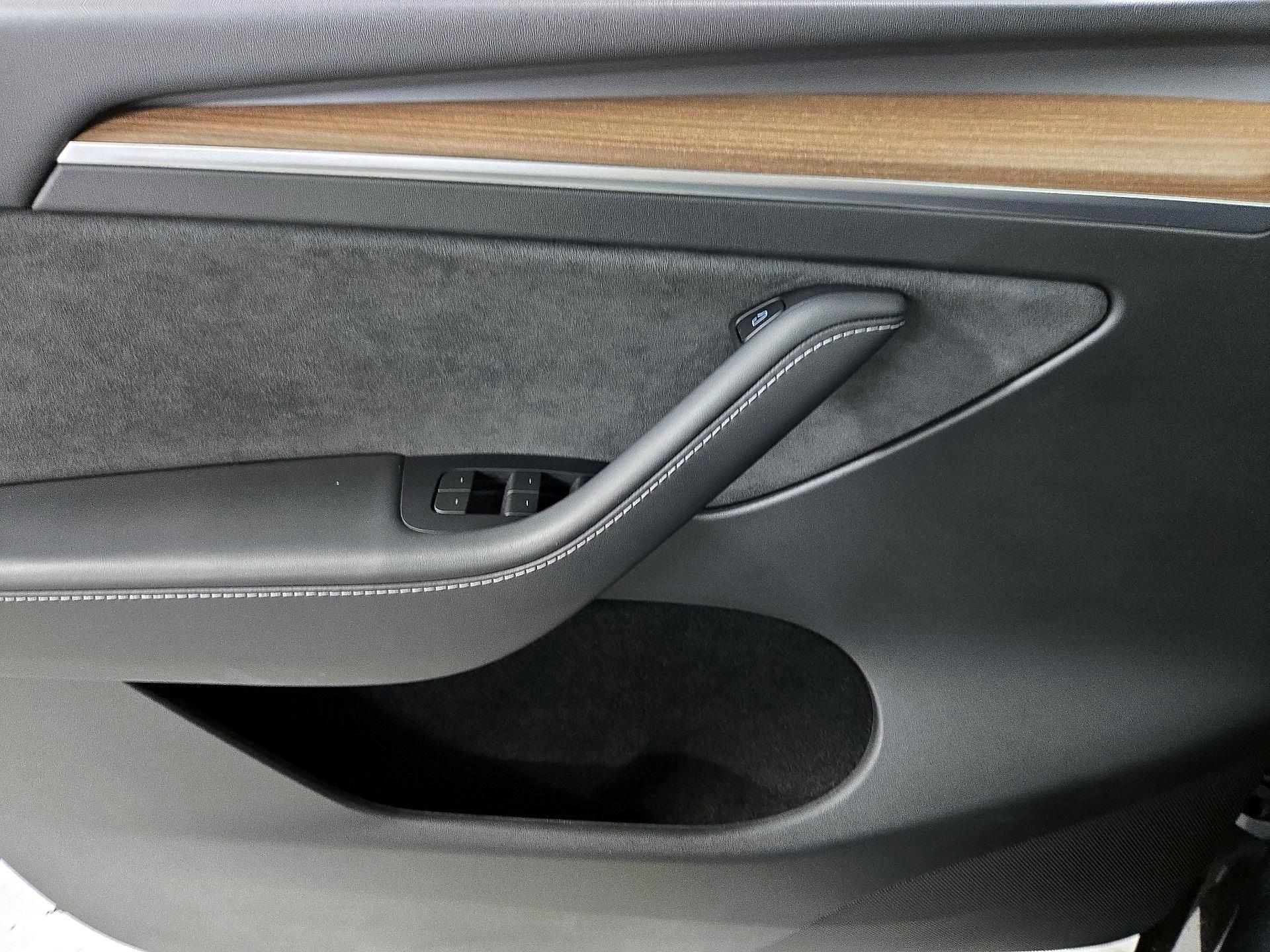 Thumbnail: 2023 Tesla Model Y - 12