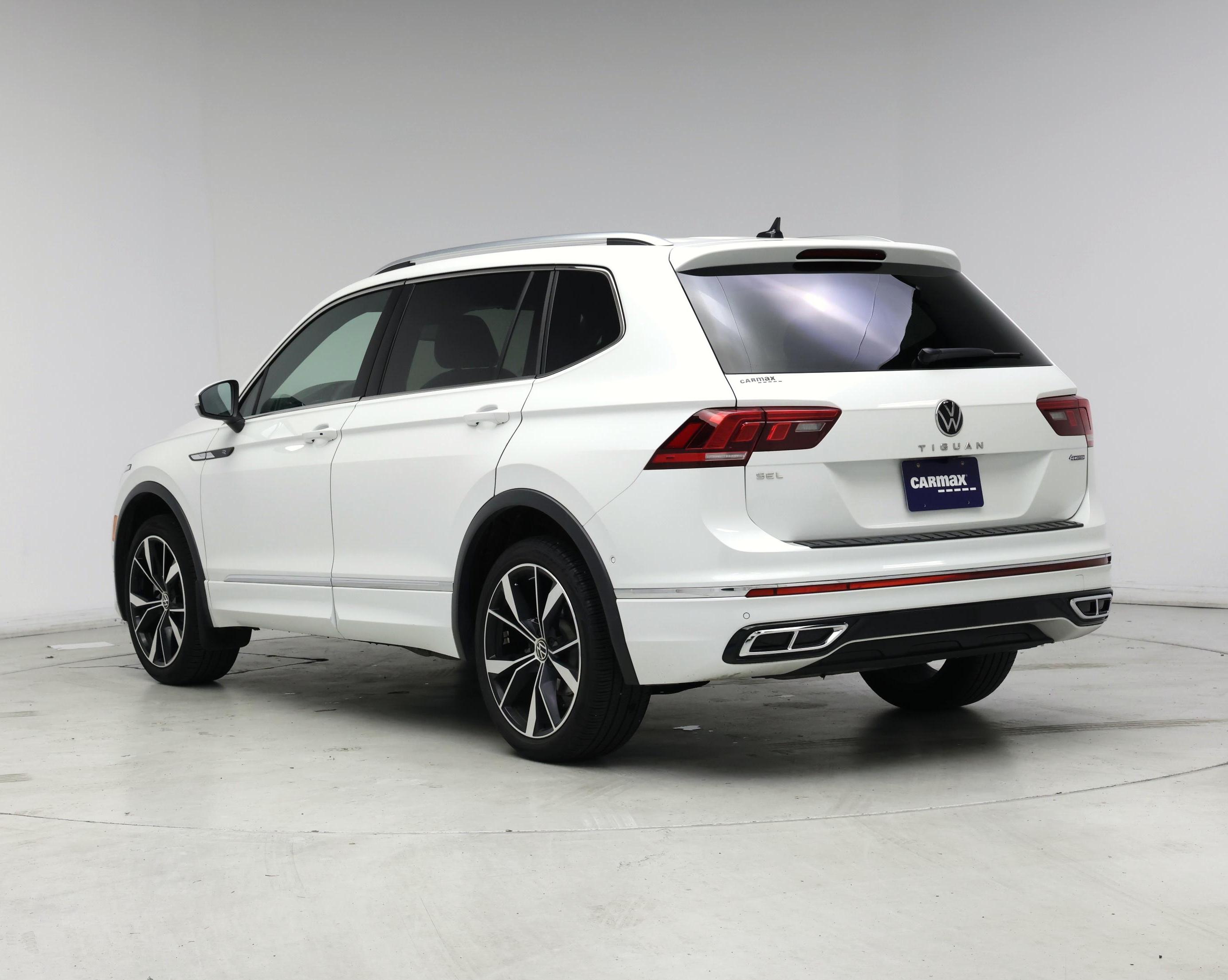 Thumbnail: 2023 Volkswagen Tiguan - 2