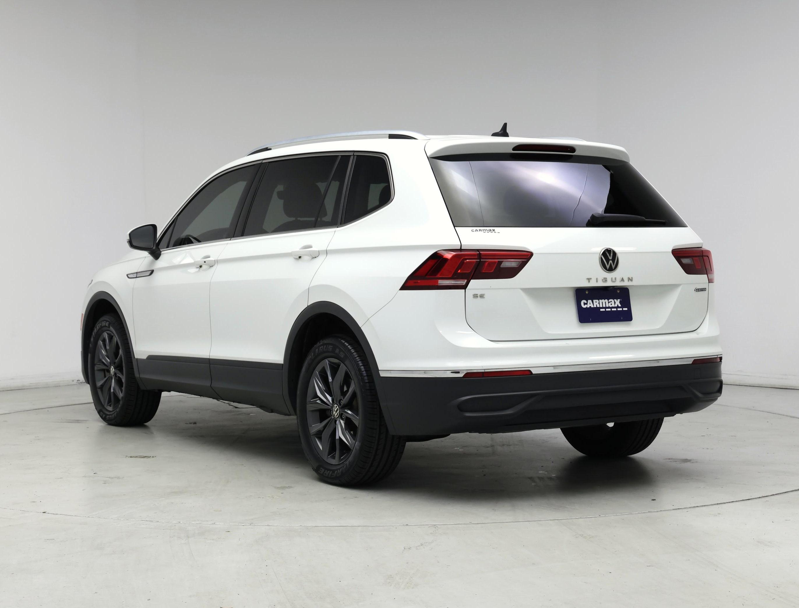 Thumbnail: 2022 Volkswagen Tiguan - 2