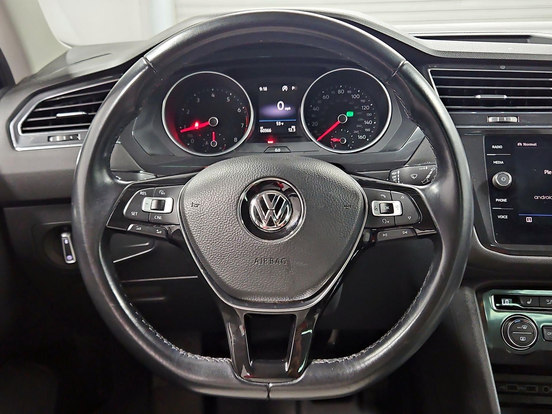 Thumbnail: 2018 Volkswagen Tiguan - 10
