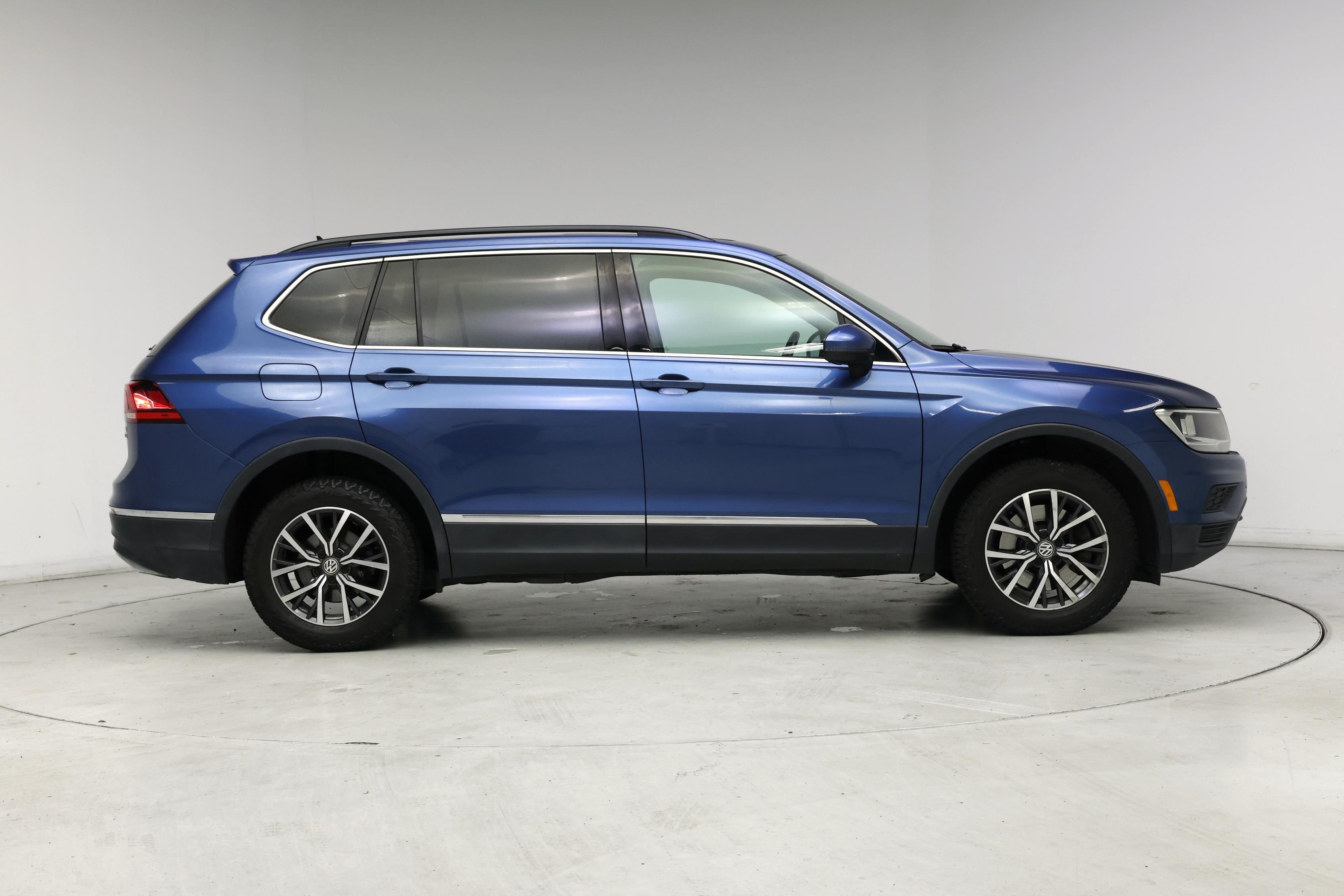 Thumbnail: 2018 Volkswagen Tiguan - 7
