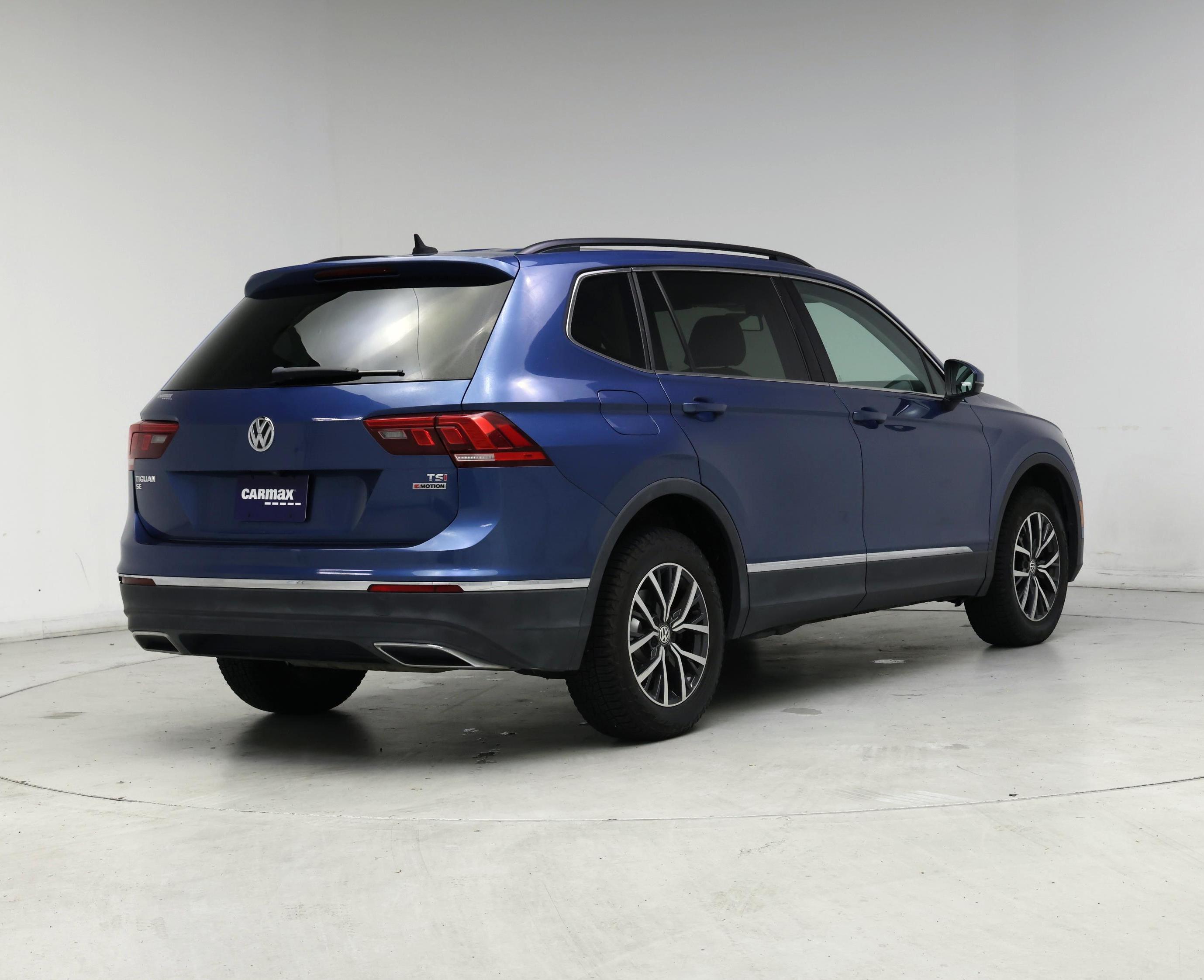 Thumbnail: 2018 Volkswagen Tiguan - 8