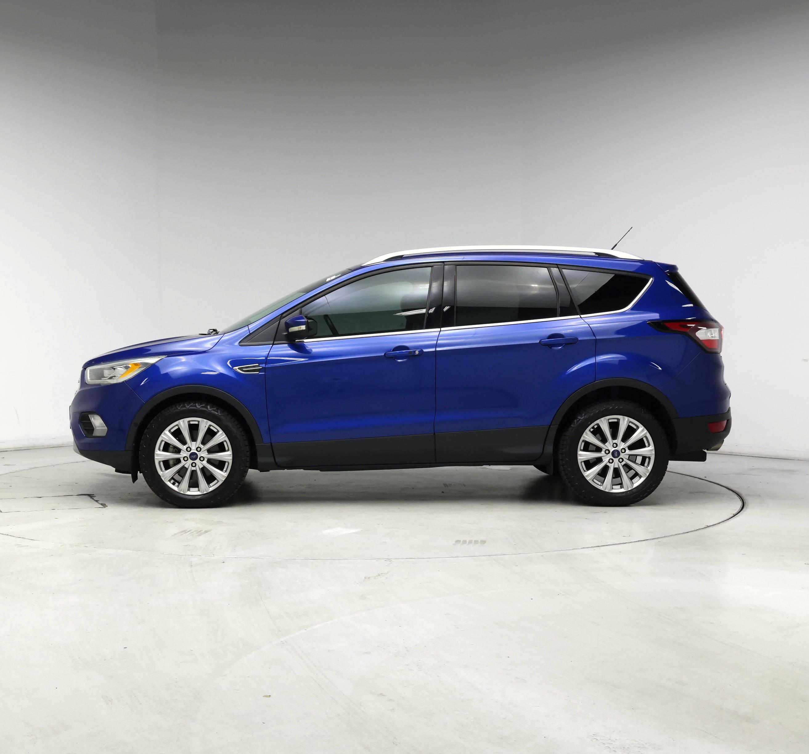 Thumbnail: 2017 Ford Escape - 3