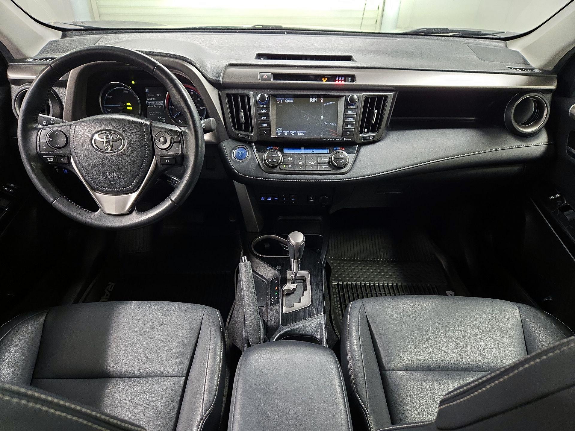 Thumbnail: 2017 Toyota RAV4 - 9