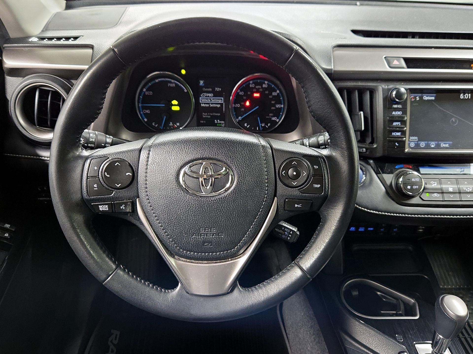 Thumbnail: 2017 Toyota RAV4 - 10