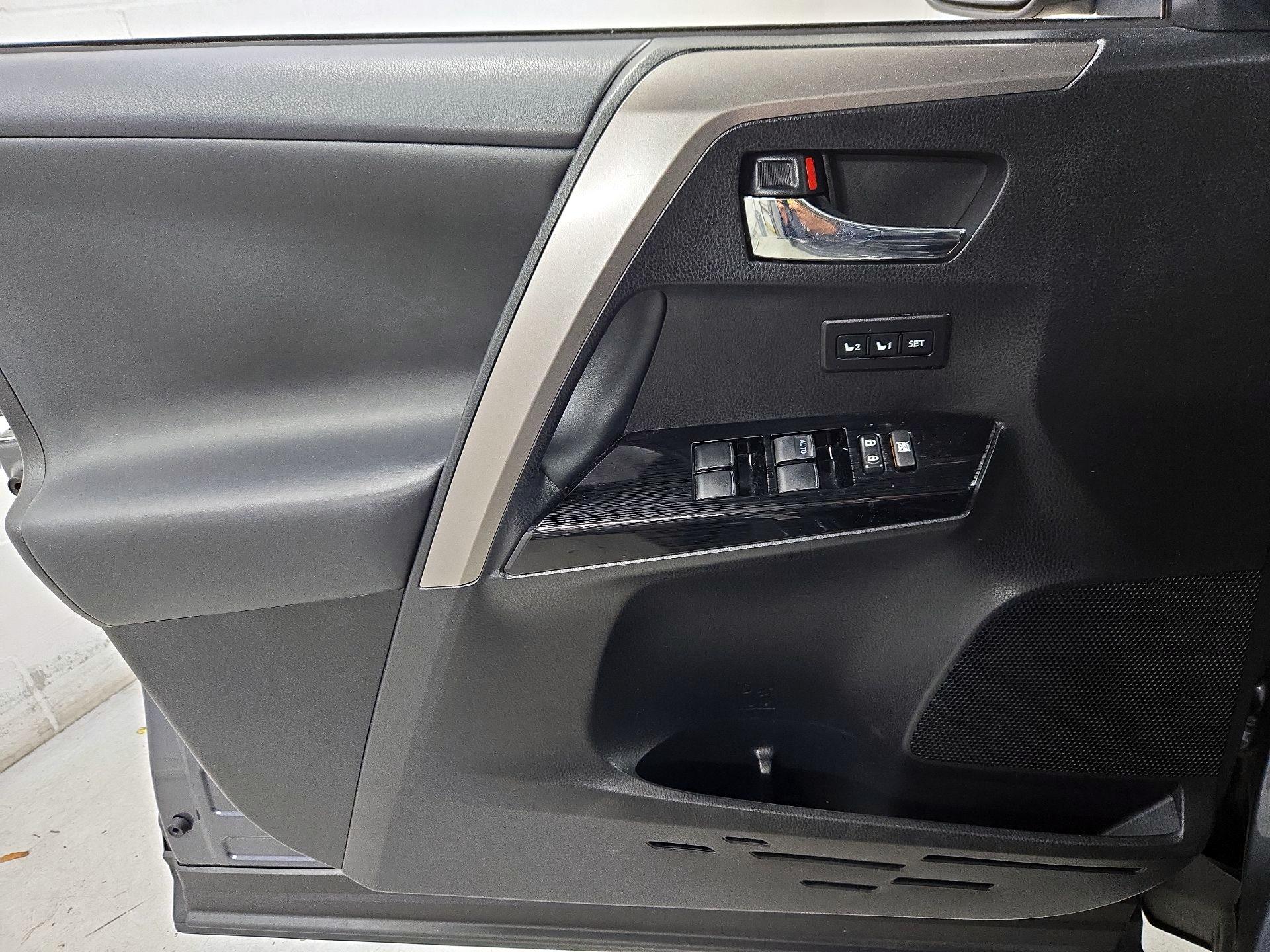 Thumbnail: 2017 Toyota RAV4 - 12