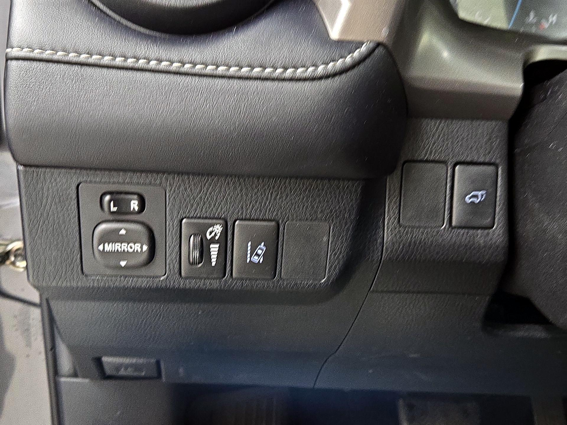 Thumbnail: 2017 Toyota RAV4 - 13