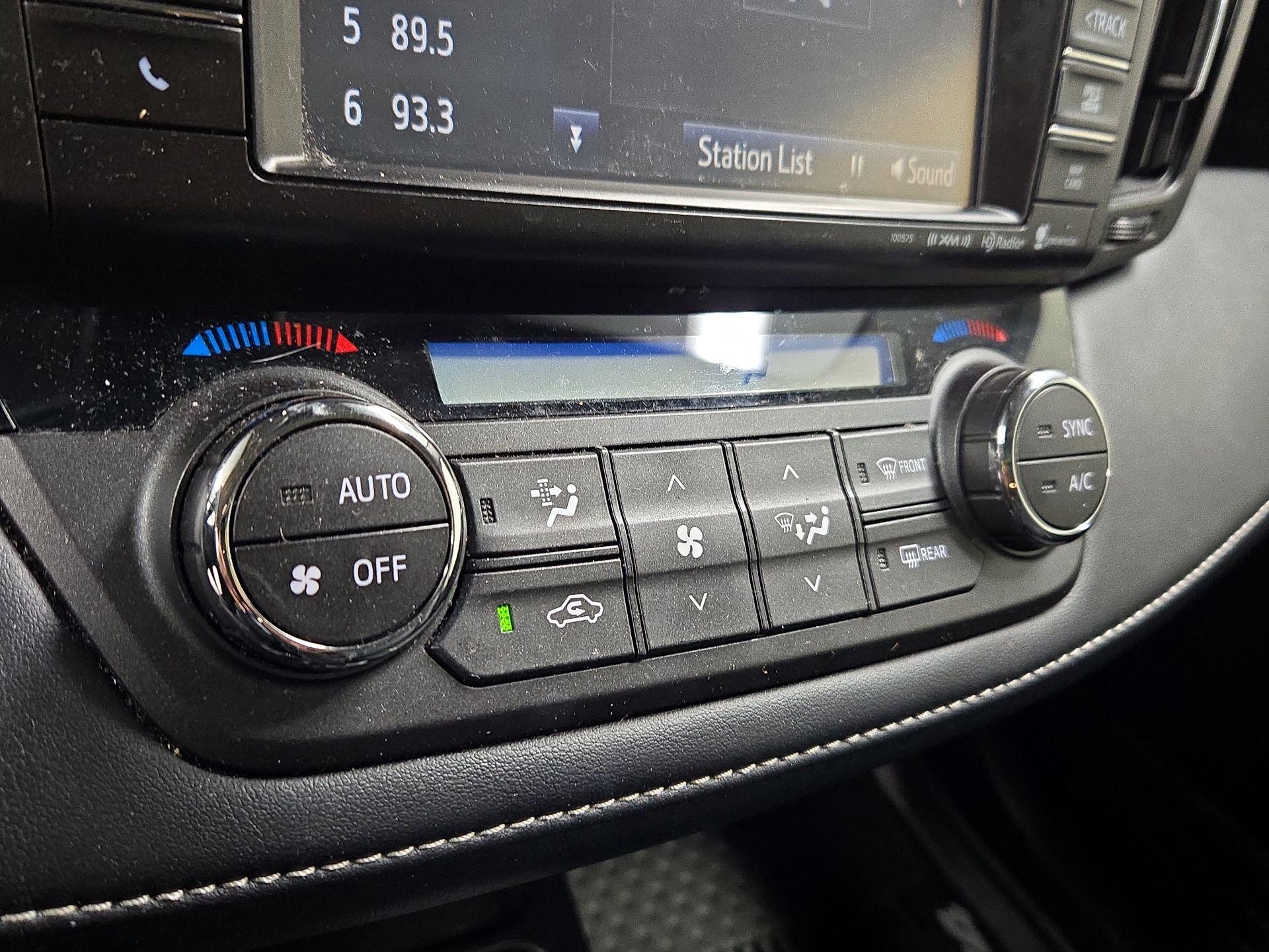 Thumbnail: 2017 Toyota RAV4 - 17