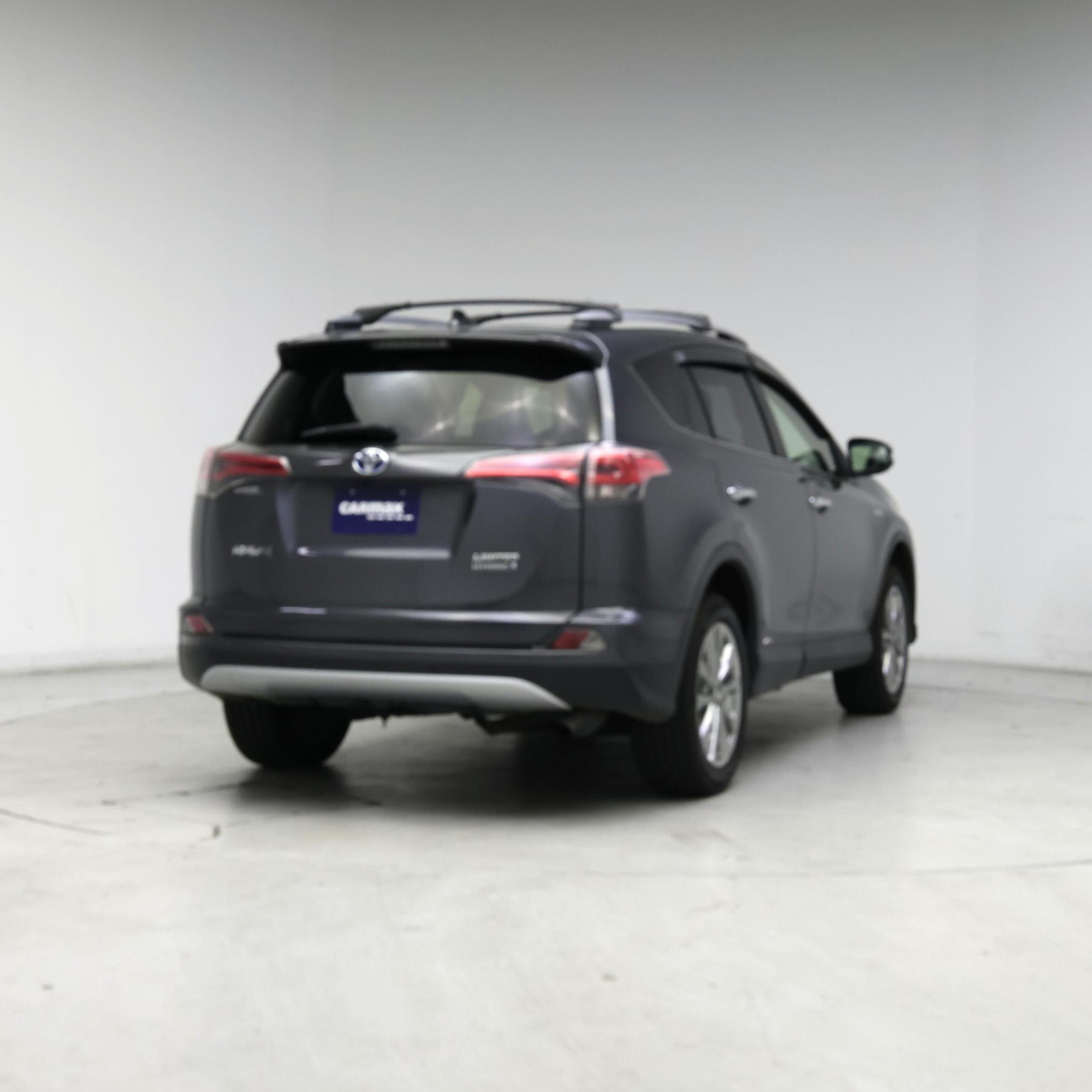 Thumbnail: 2017 Toyota RAV4 - 8