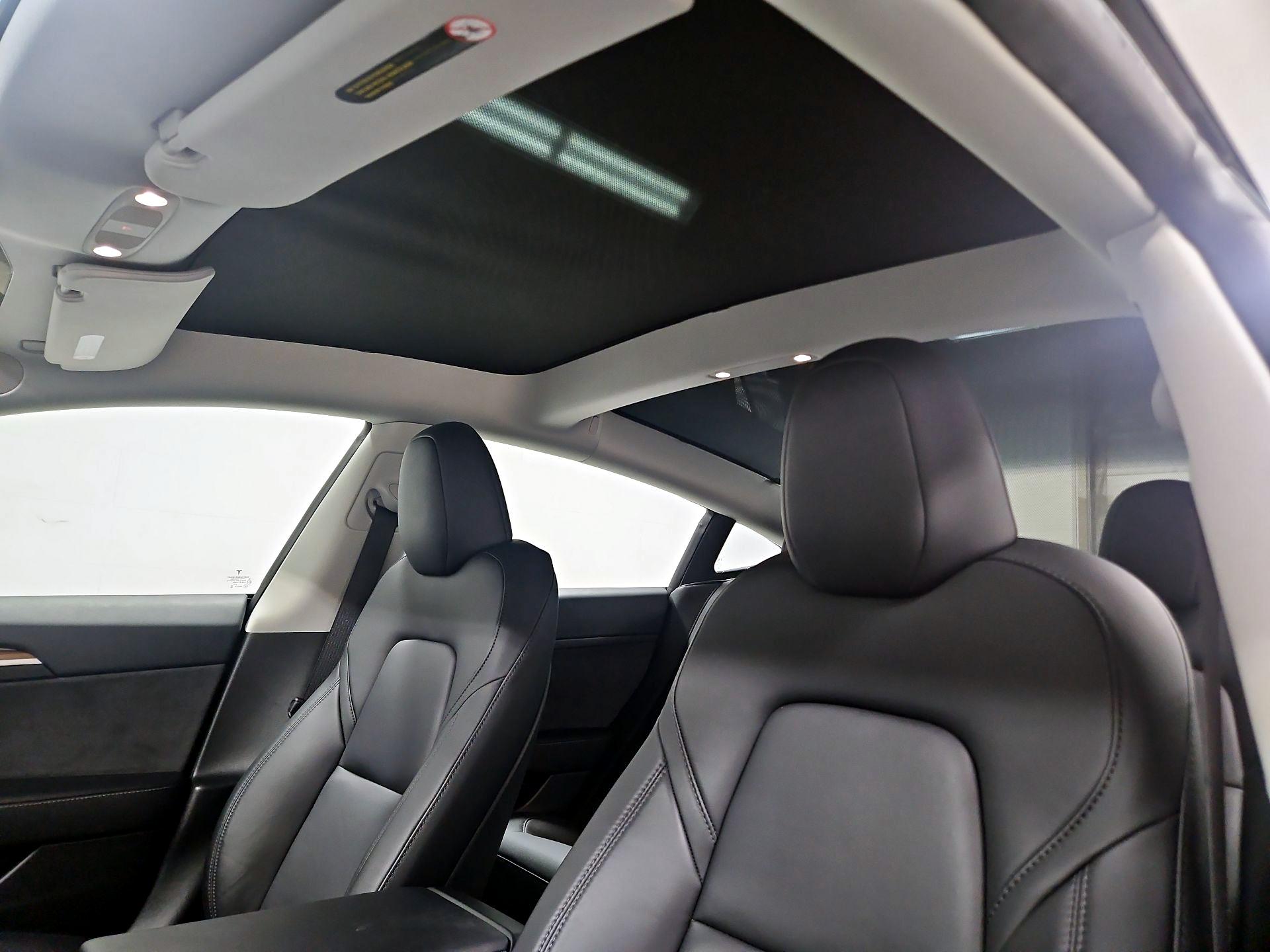 Thumbnail: 2023 Tesla Model 3 - 18