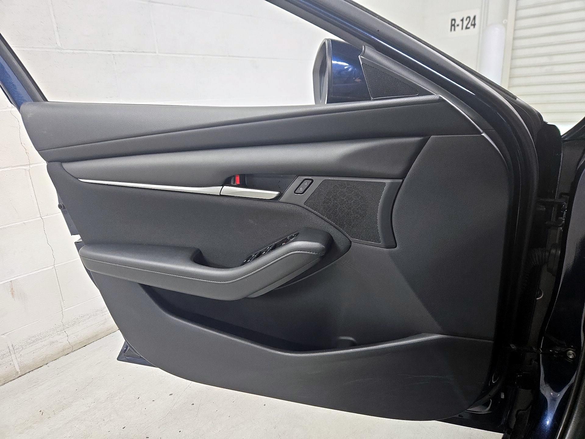 Thumbnail: 2022 Mazda Mazda3 - 12