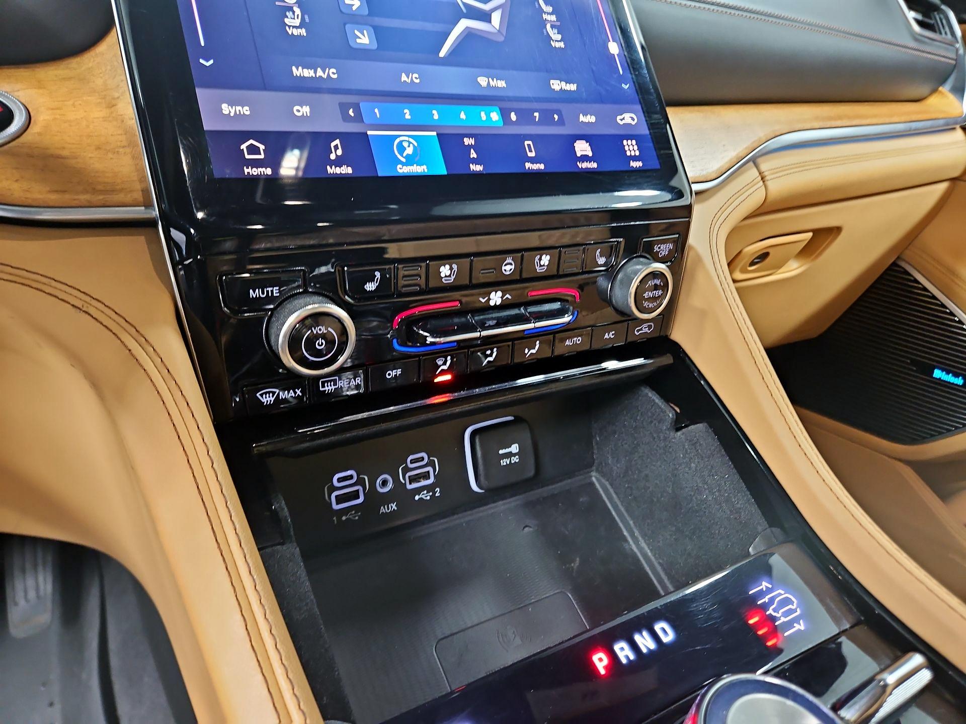 Thumbnail: 2021 Jeep Grand Cherokee L - 17