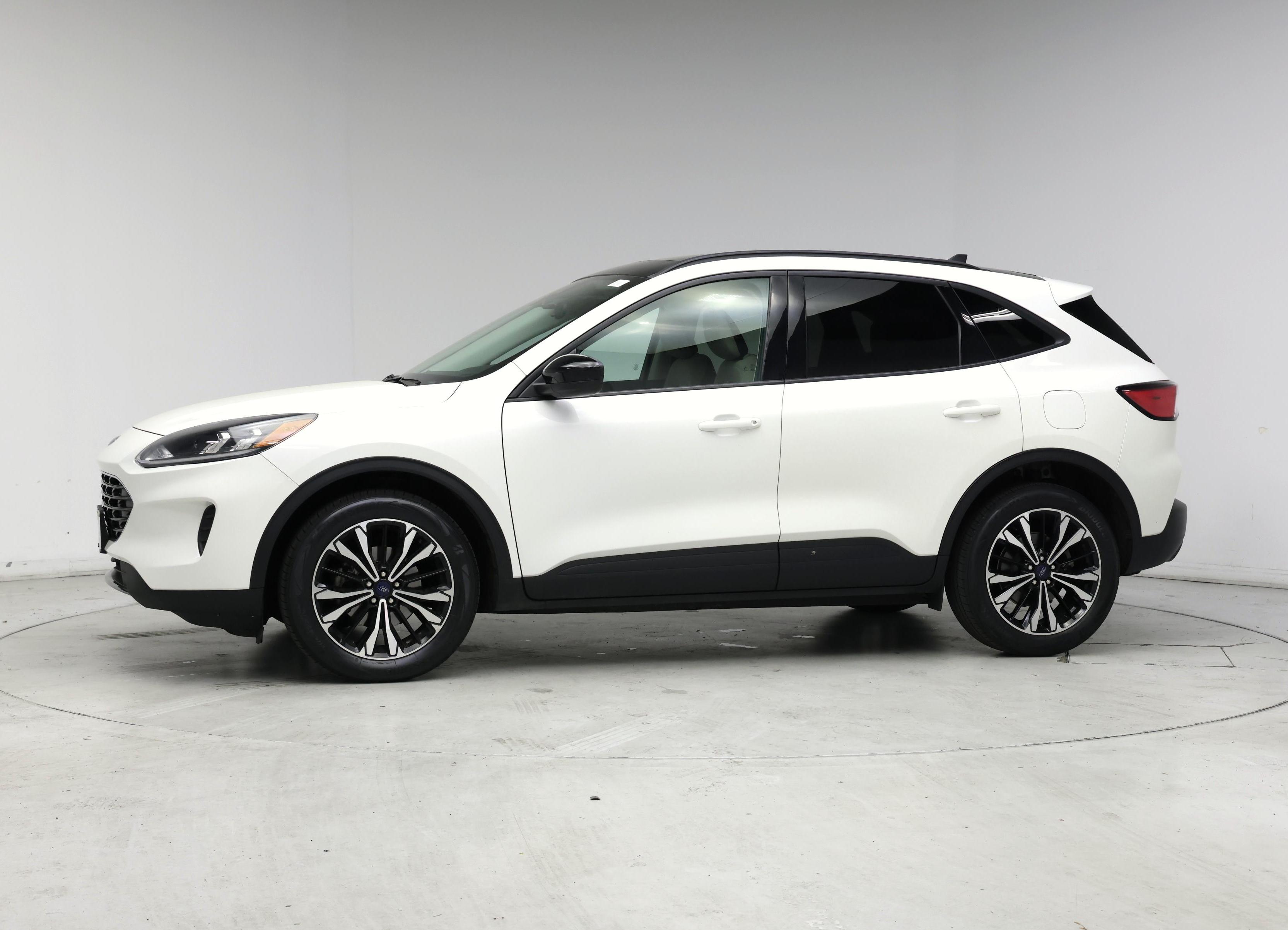 Thumbnail: 2022 Ford Escape - 3