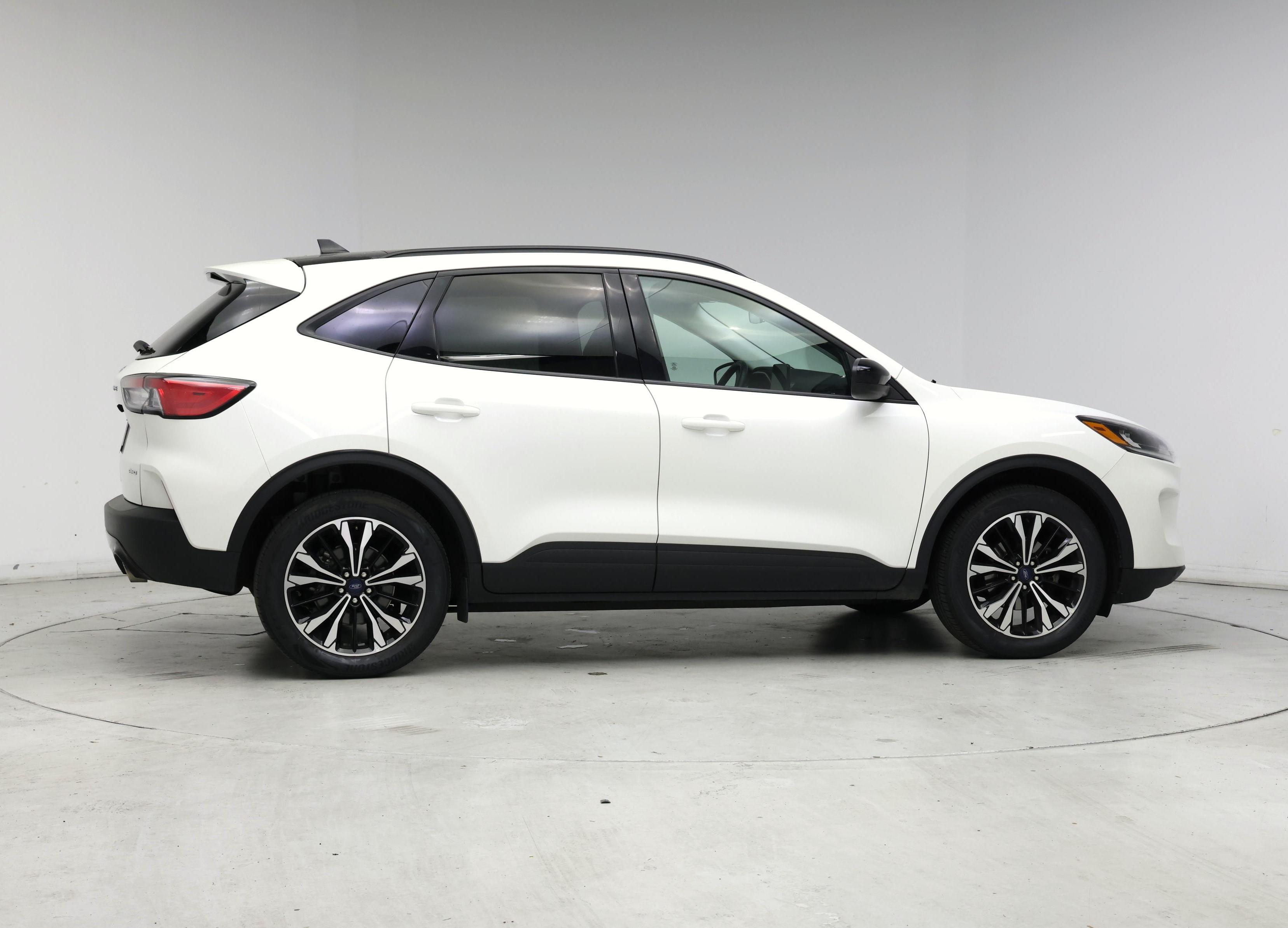 Thumbnail: 2022 Ford Escape - 7