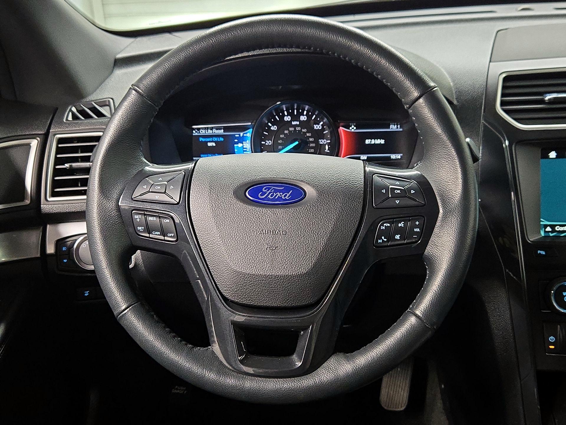 Thumbnail: 2017 Ford Explorer - 10