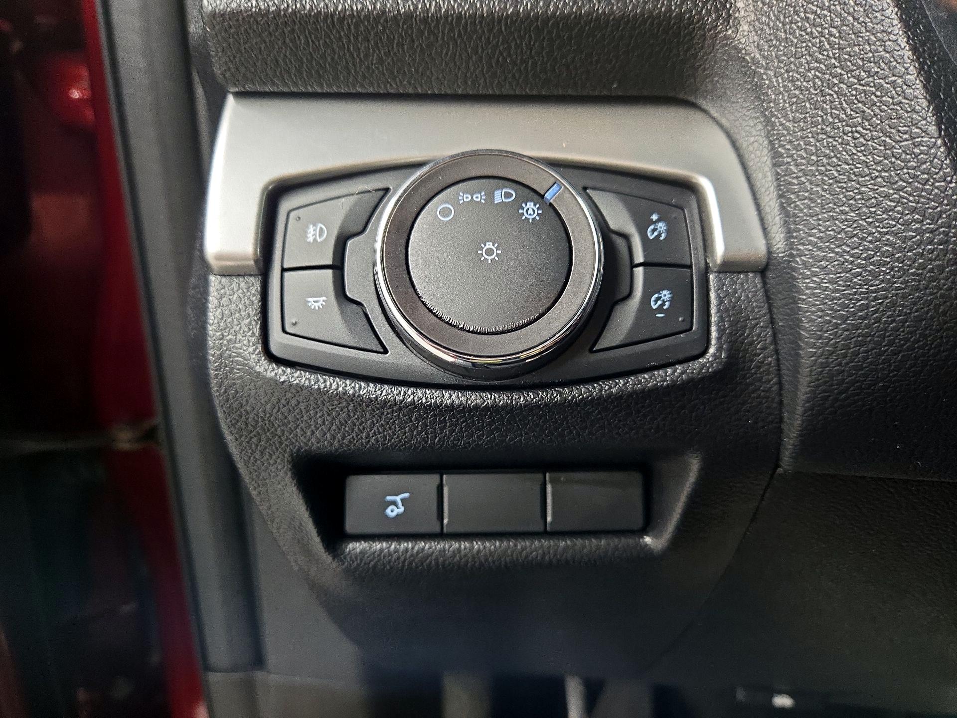 Thumbnail: 2017 Ford Explorer - 13