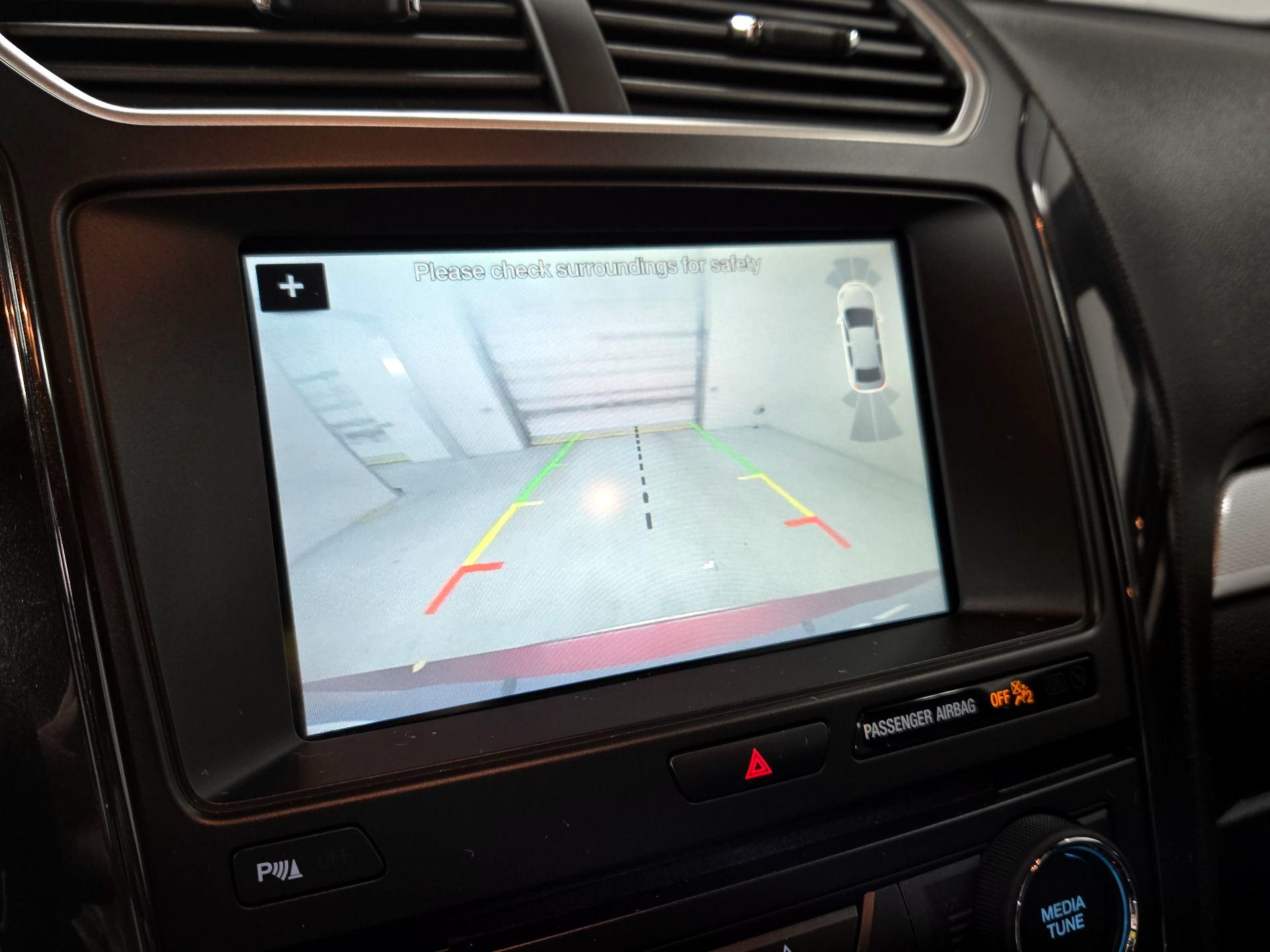 Thumbnail: 2017 Ford Explorer - 15